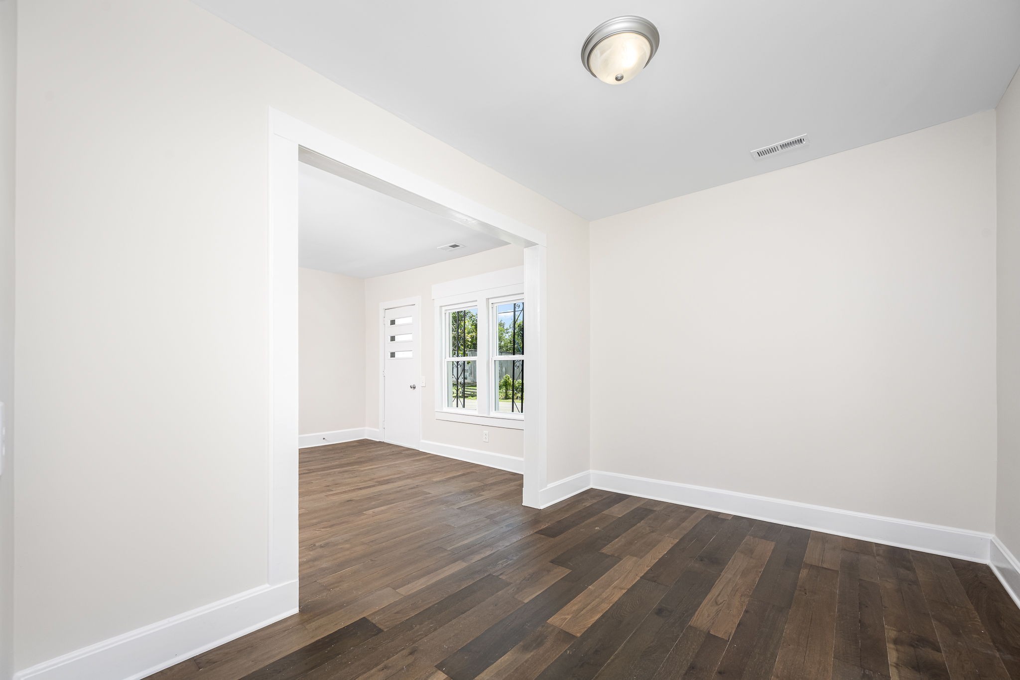 112 Re Davenport Ave Property Photo 14
