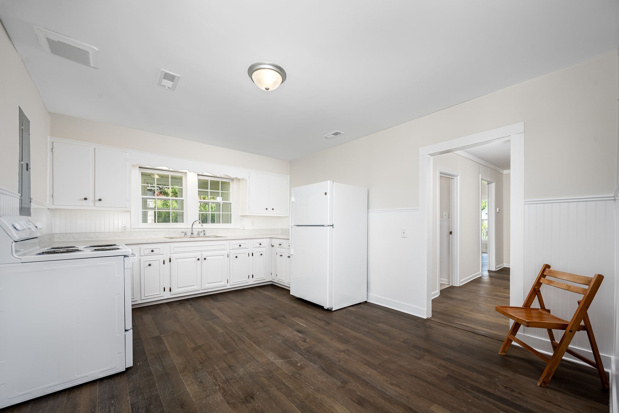 112 Re Davenport Ave Property Photo 16