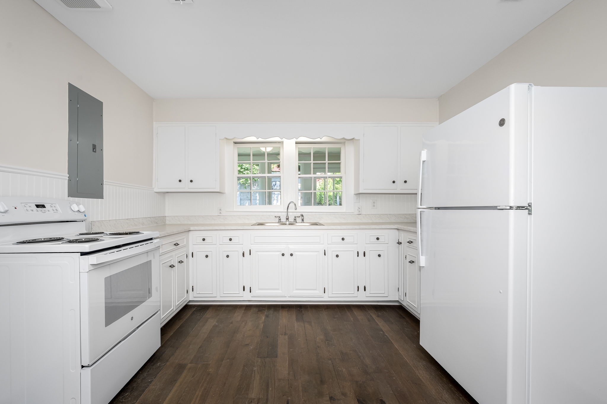 112 Re Davenport Ave Property Photo 17