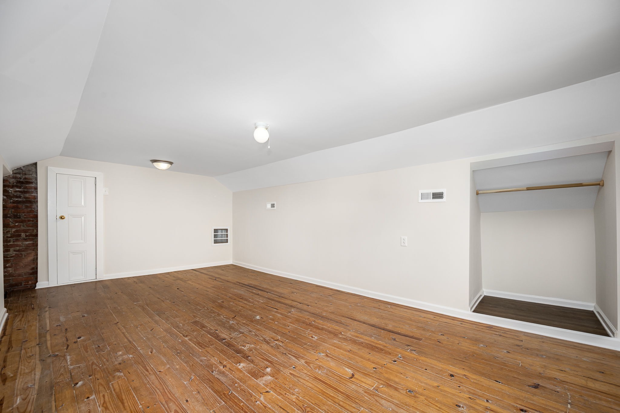 112 Re Davenport Ave Property Photo 34
