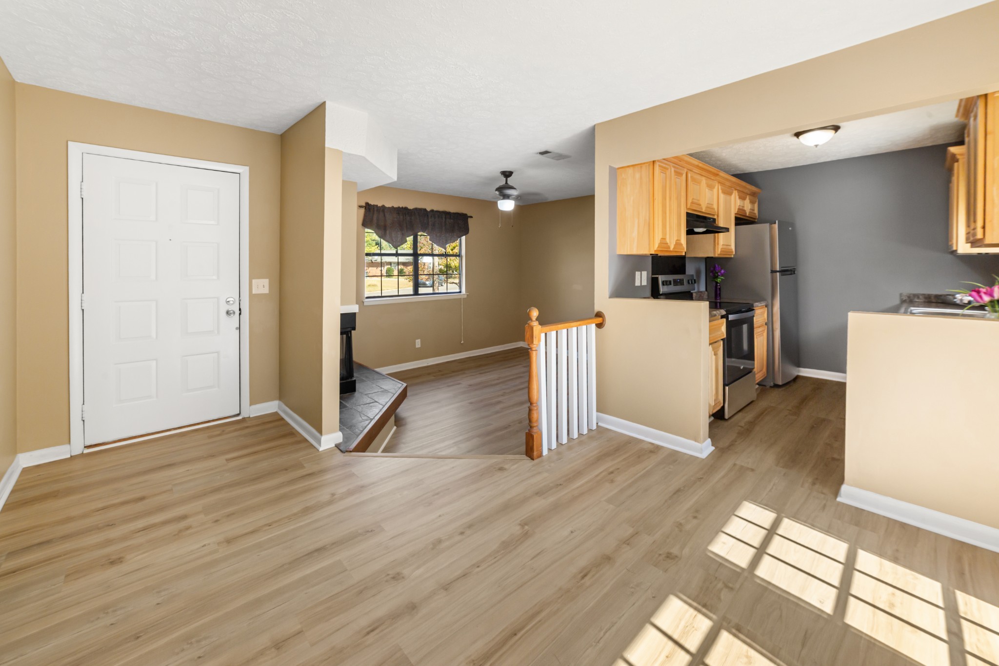 4617 Woodview Cir Property Photo 6