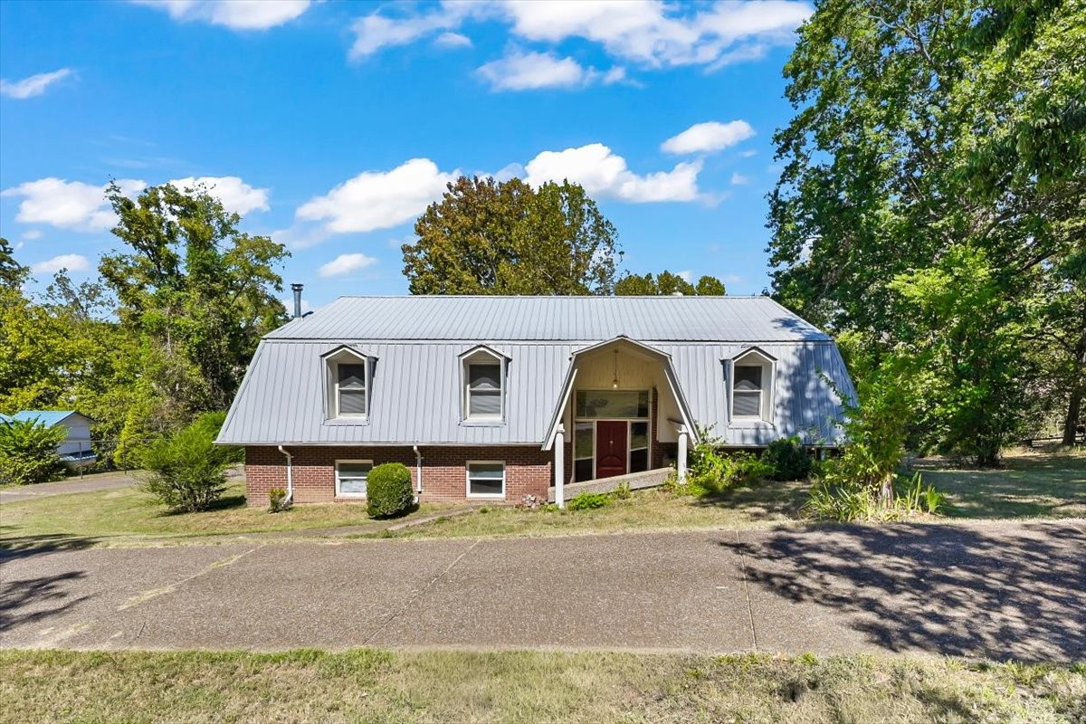 5014 Chaffin Dr Property Photo 1