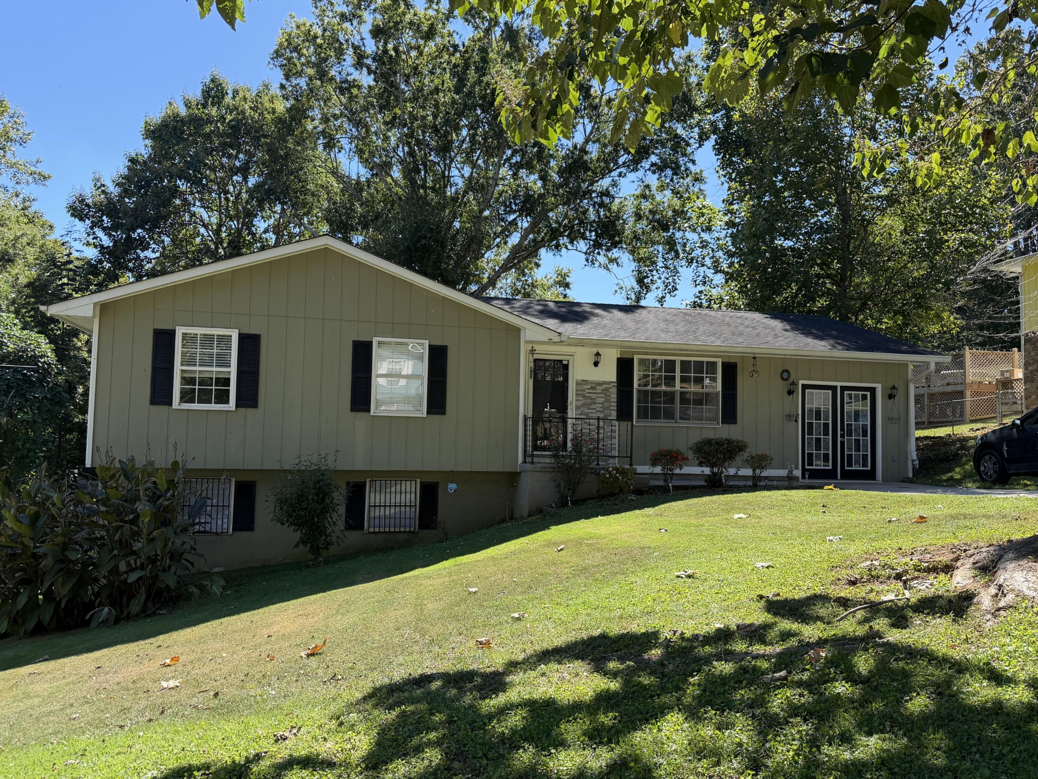 421 Wisteria Road Property Photo 1