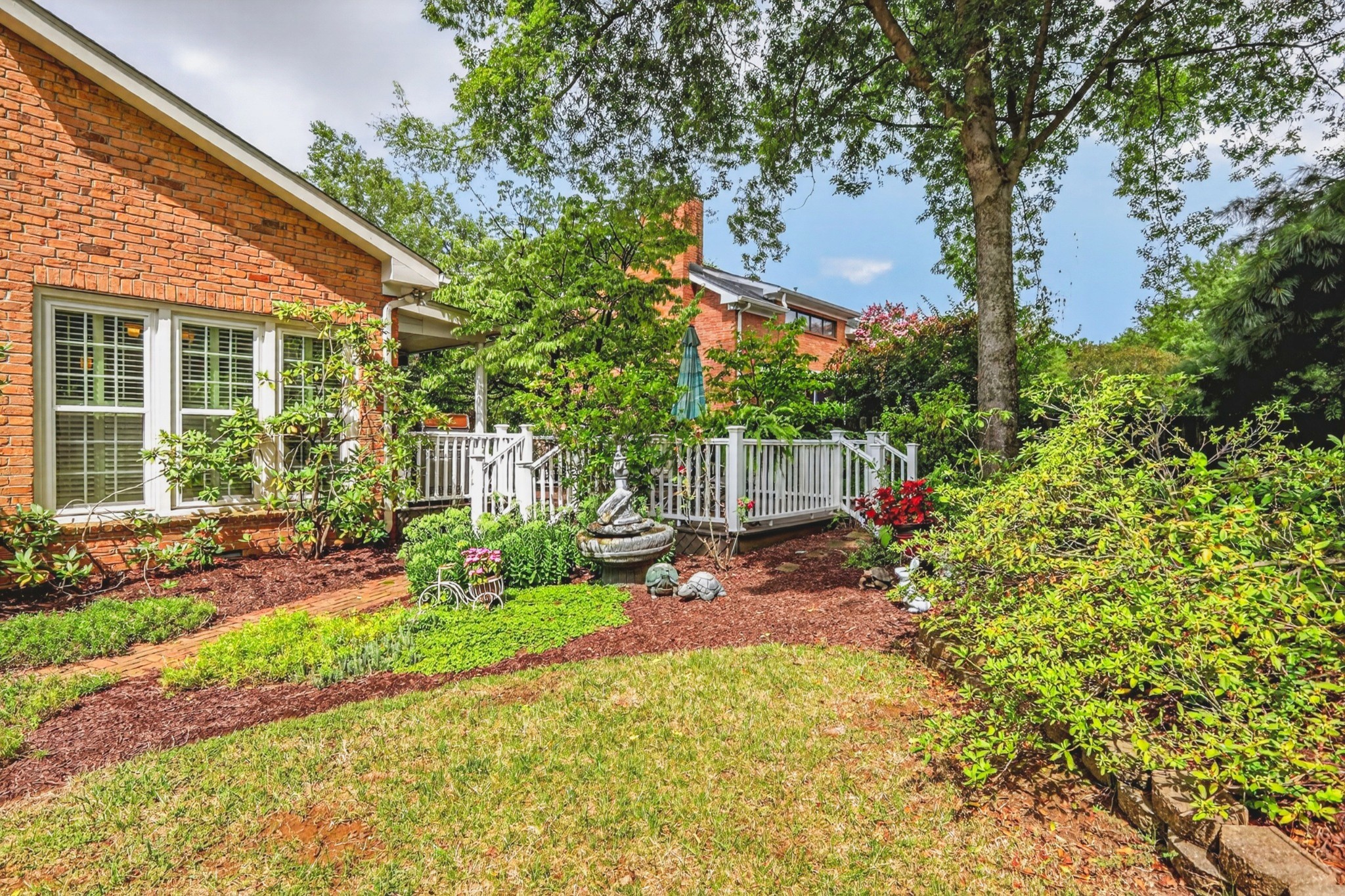 6040 Manor Pl Property Photo 61