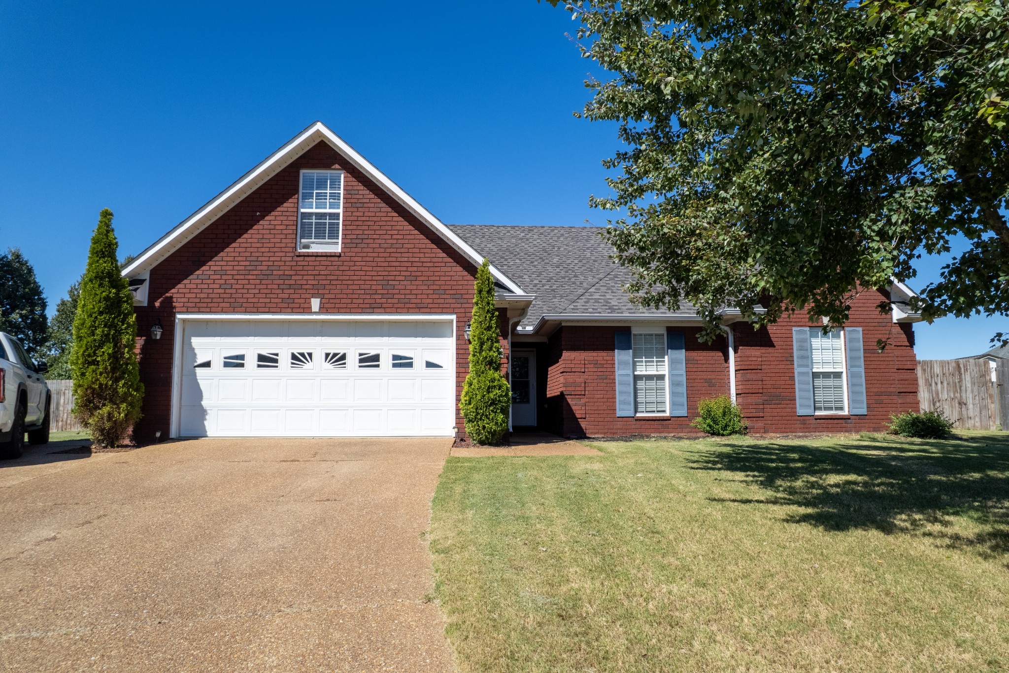 156 Juno Cv Property Photo 1