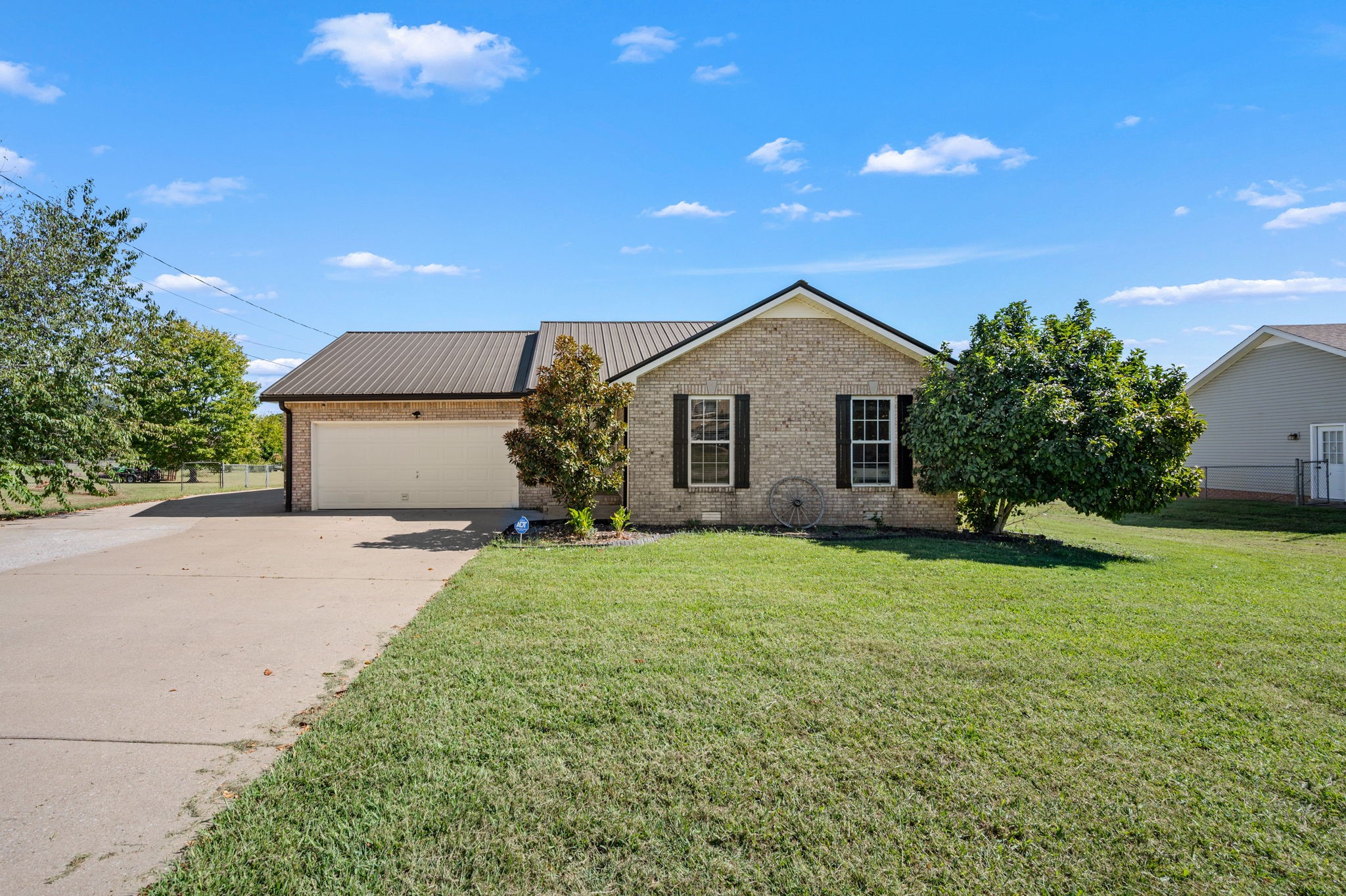 3669 Gracelawn Drive Property Photo 1