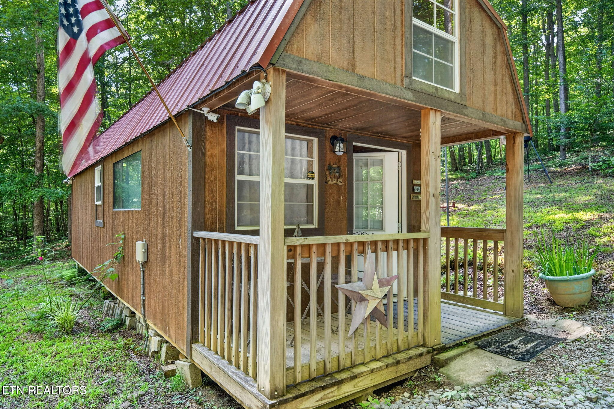 4207 Chapel Hill Rd Property Photo 1