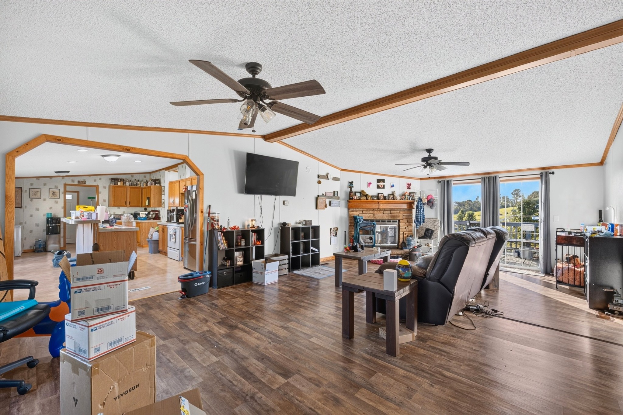 560 Meadowview Rd Property Photo 7