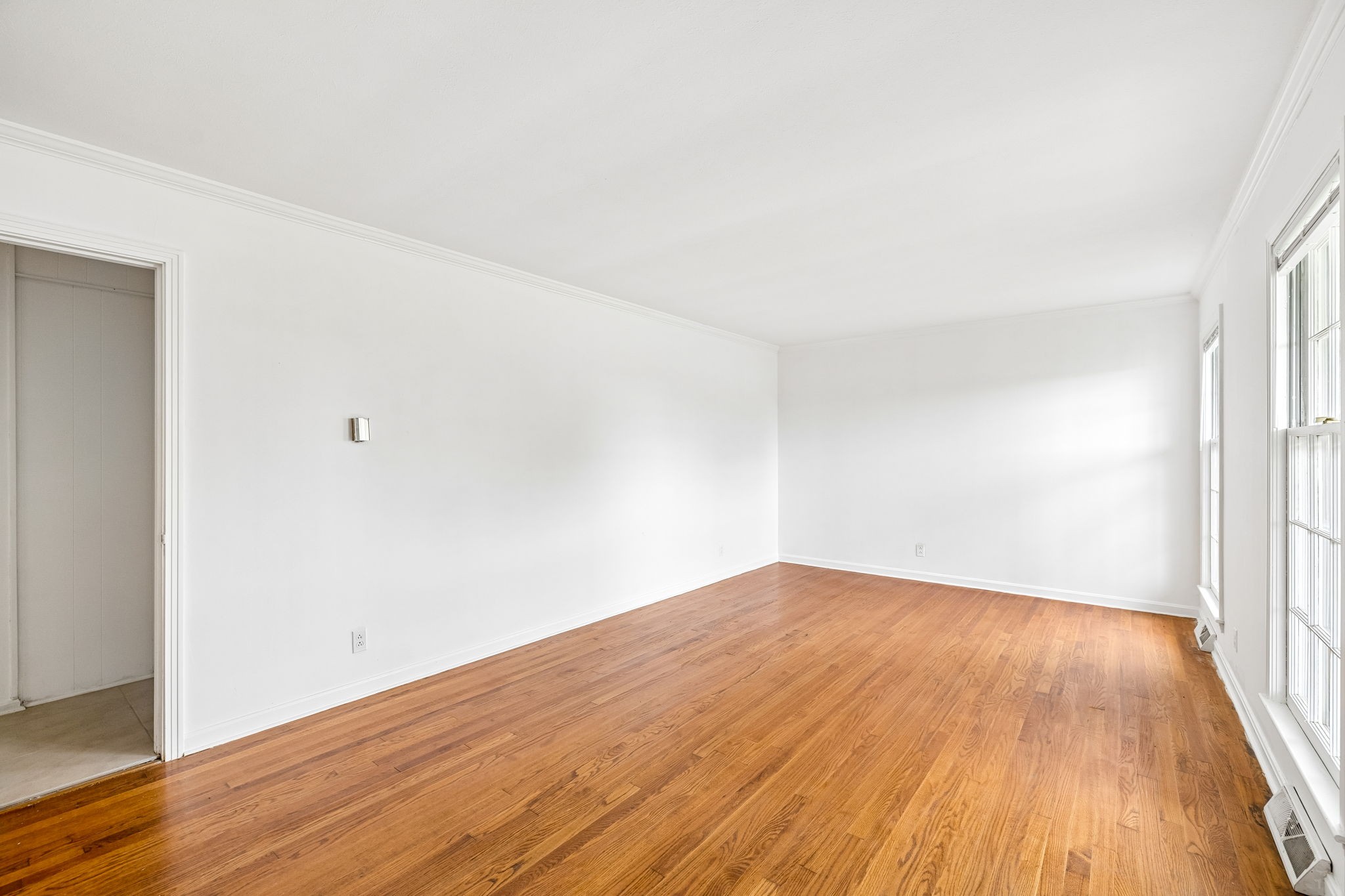 5988 Highway 31, W Property Photo 4