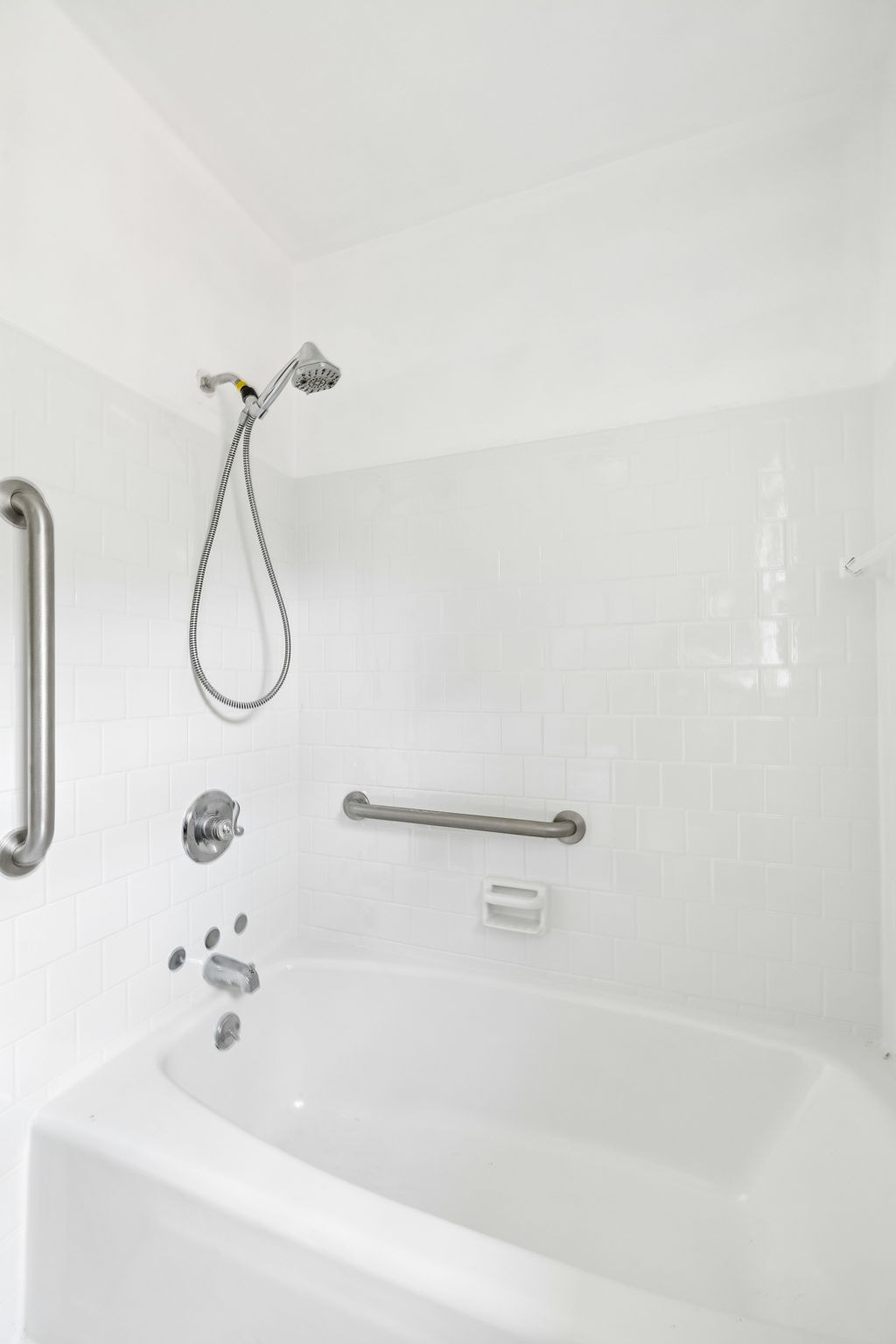 5988 Highway 31, W Property Photo 17