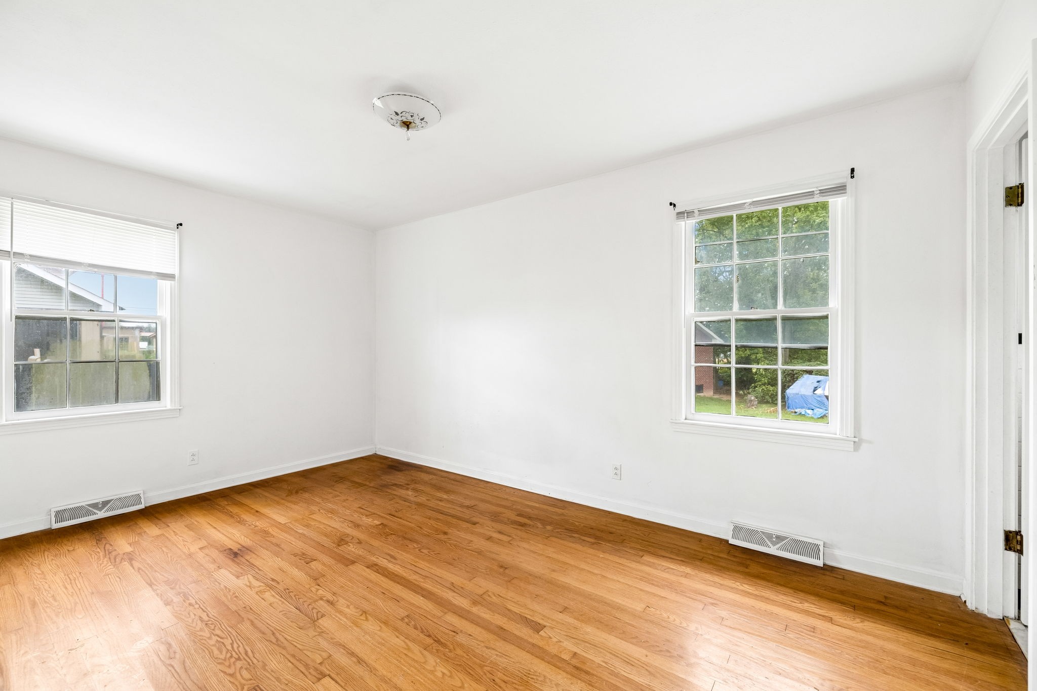5988 Highway 31, W Property Photo 18