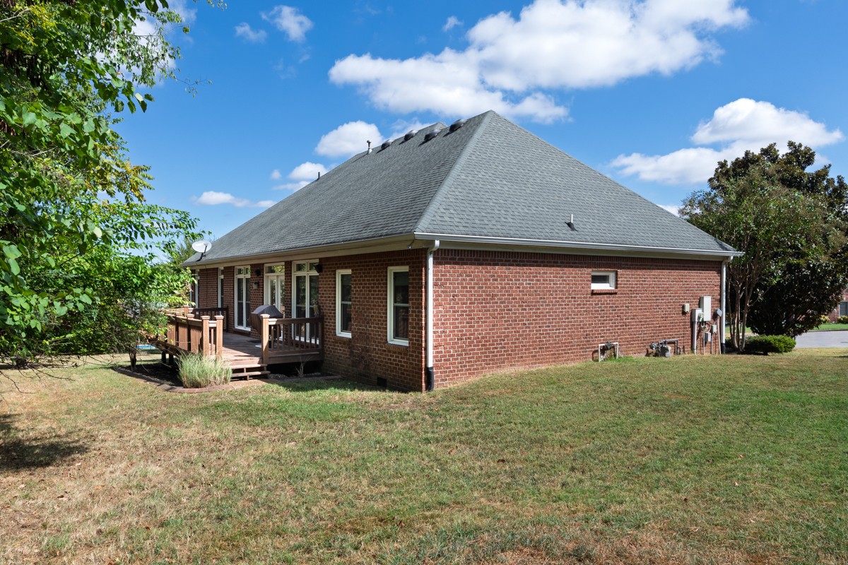 1409 Johns Meadows Cv Property Photo 38