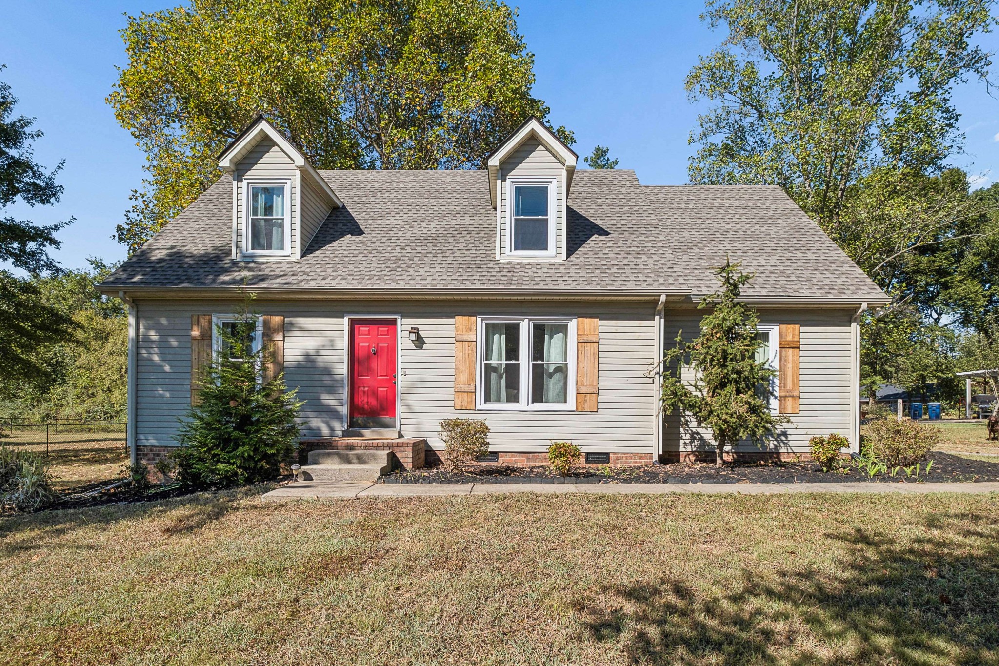 4920 Chesterfield Dr Property Photo 1