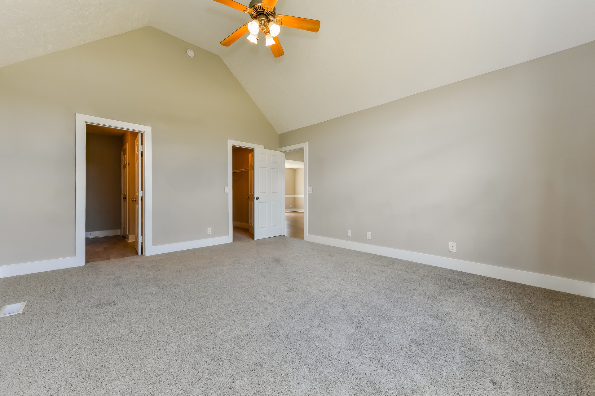 340 Green Grass Way Property Photo 11