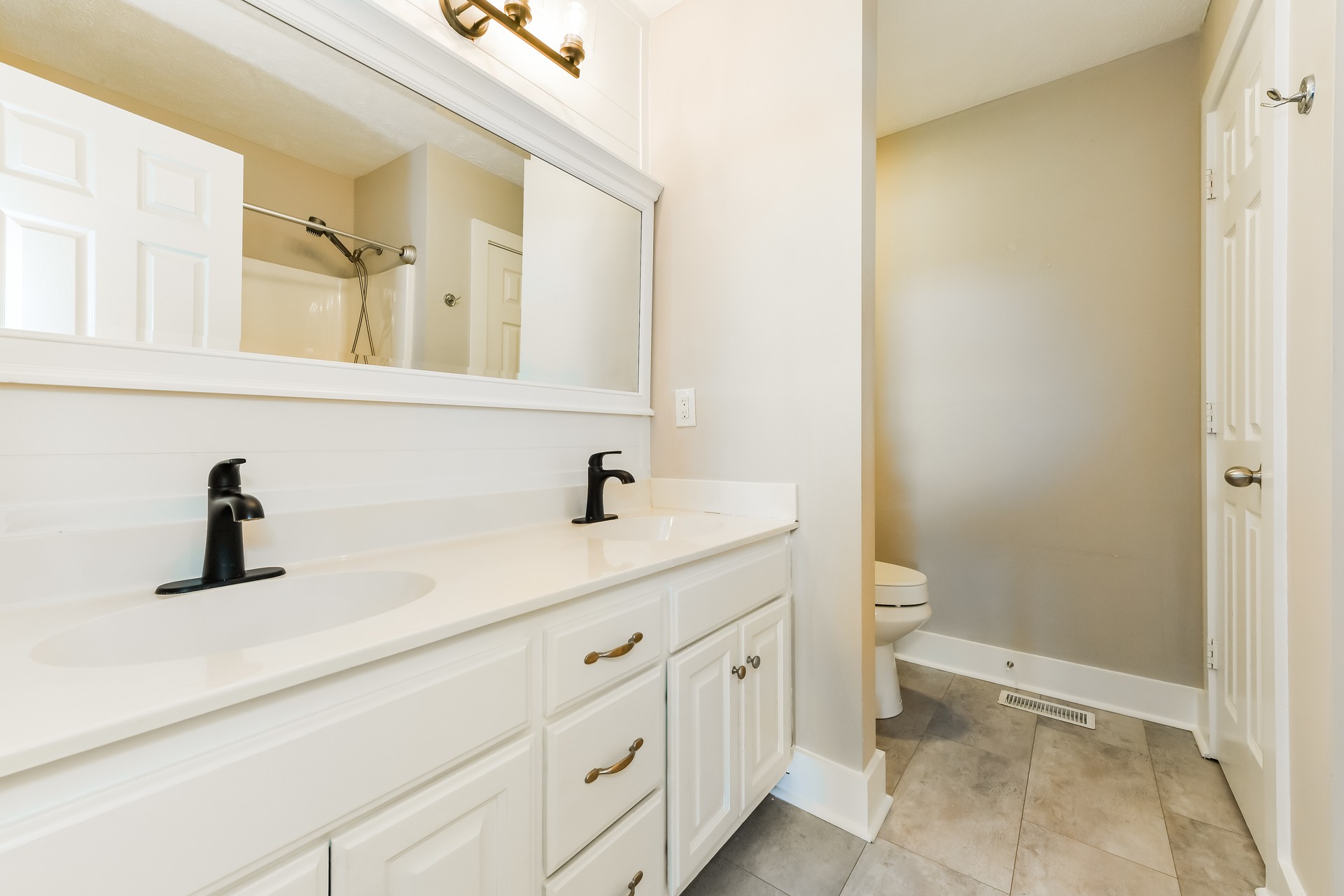 340 Green Grass Way Property Photo 14