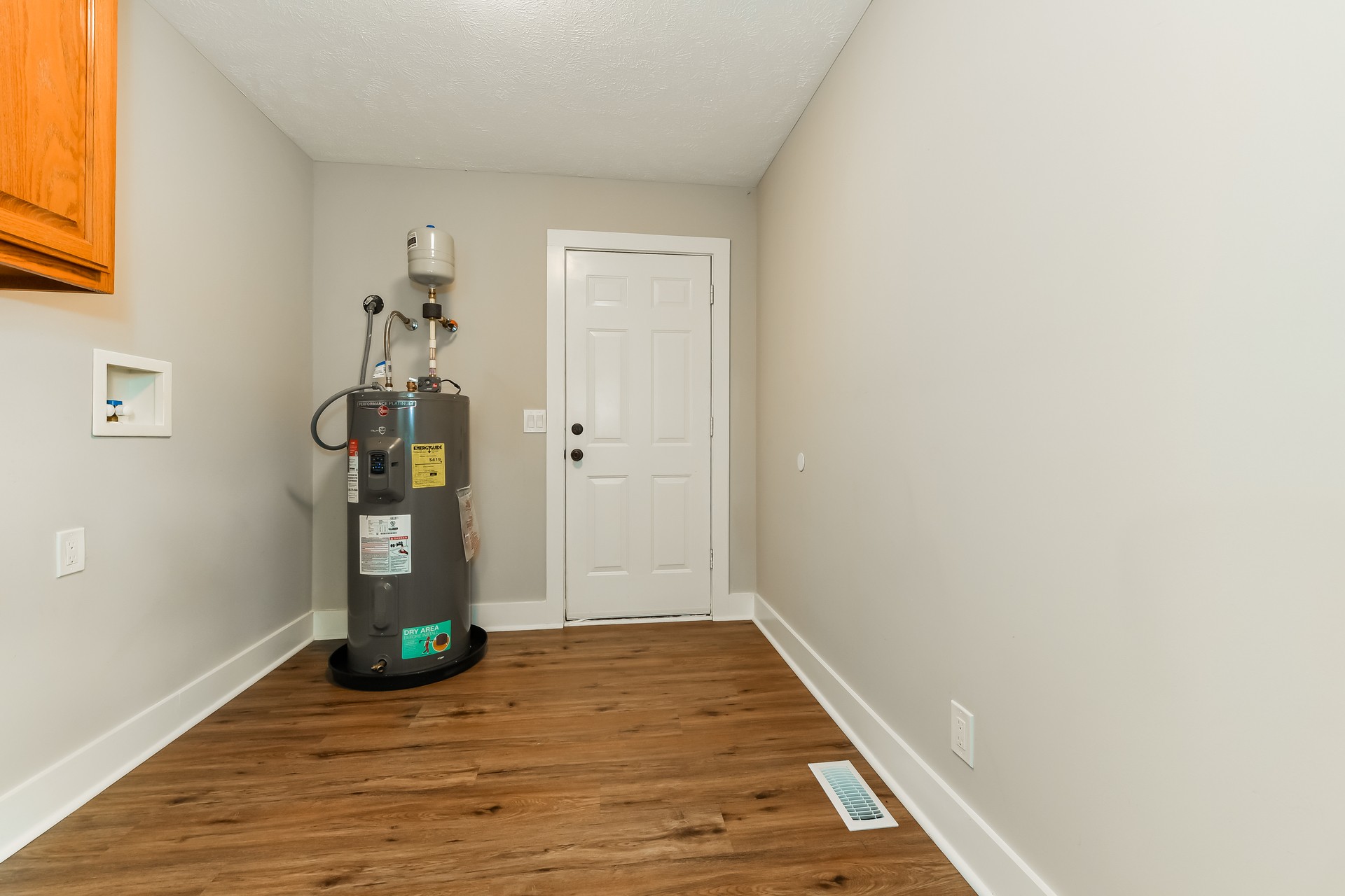 340 Green Grass Way Property Photo 17