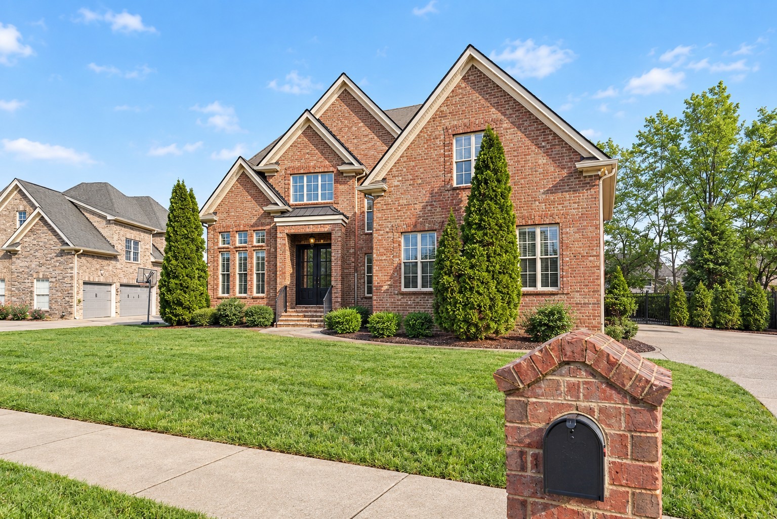 1812 Mosaic Trl Property Photo 3