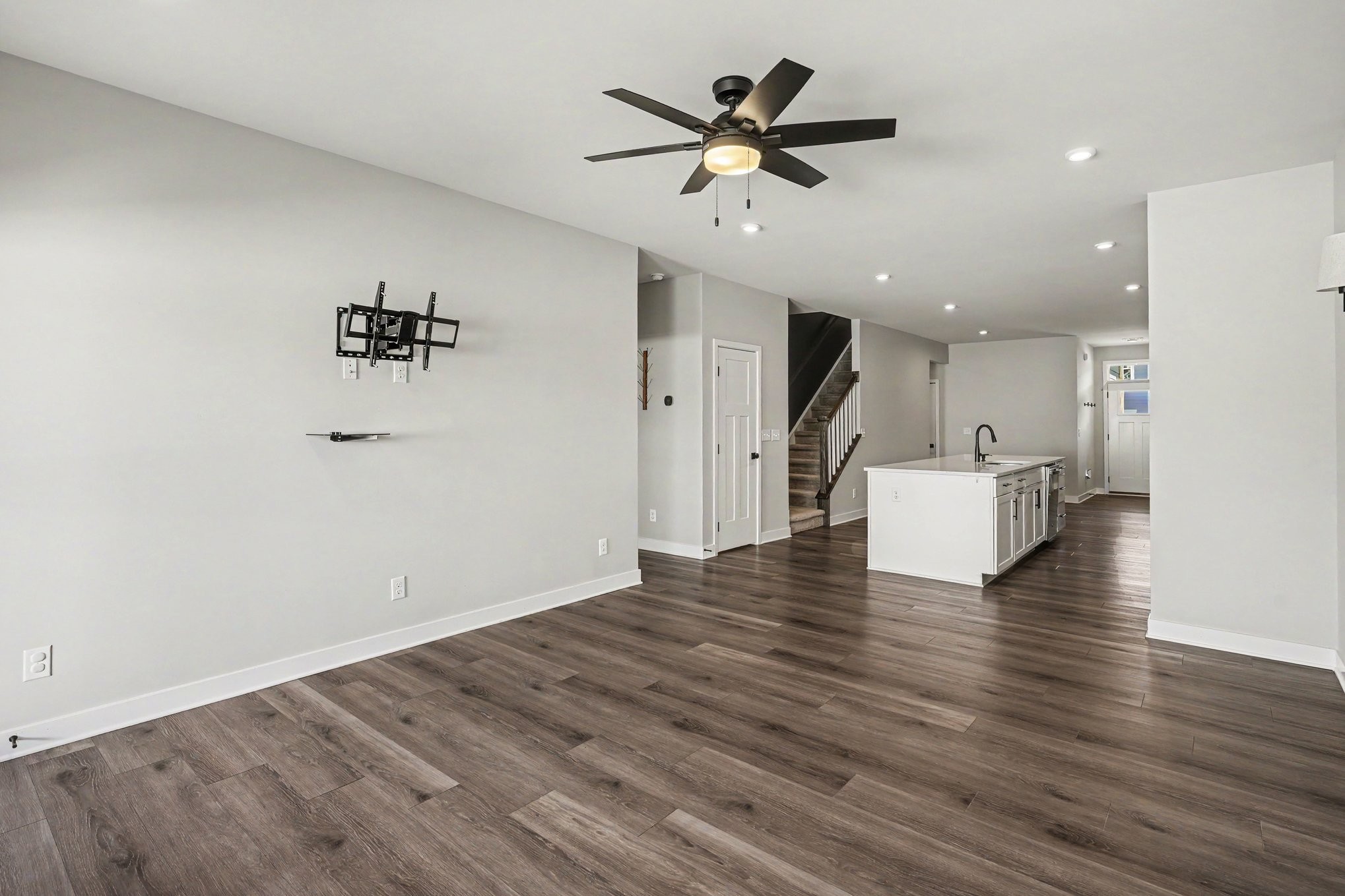 360 Camargue Ct Property Photo 6