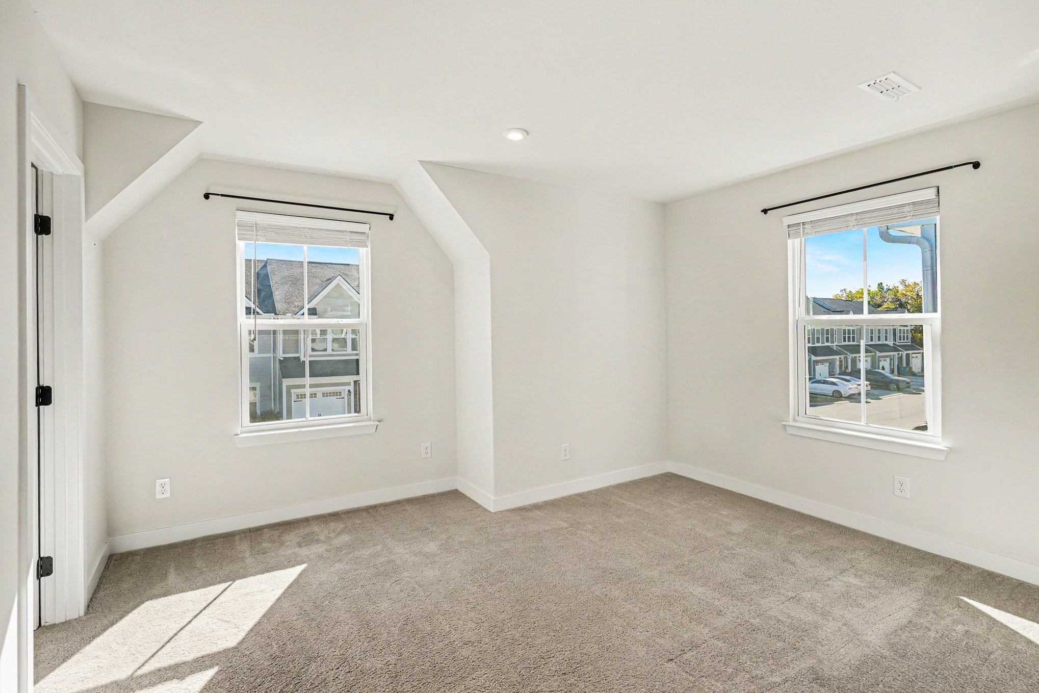 360 Camargue Ct Property Photo 18