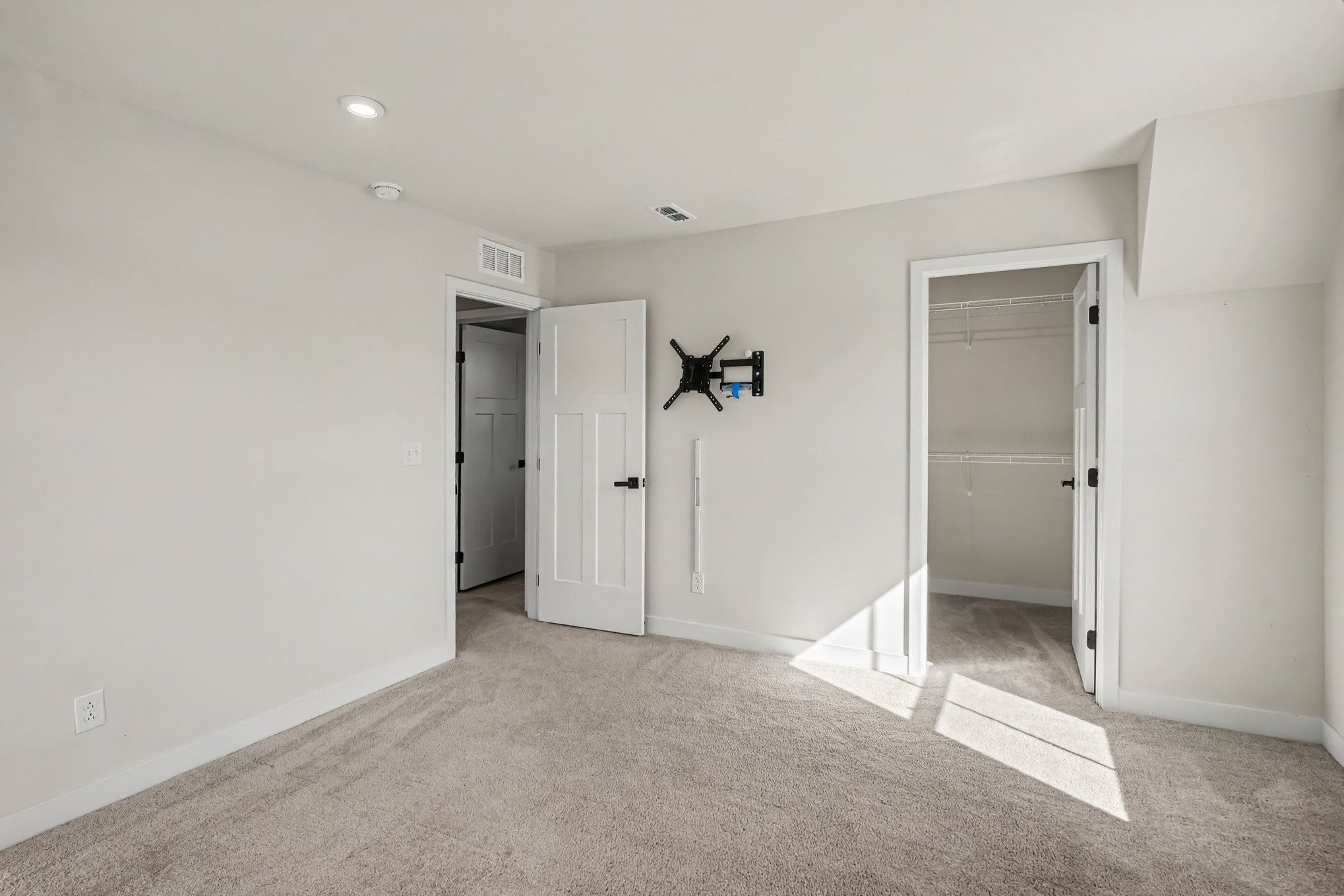 360 Camargue Ct Property Photo 19