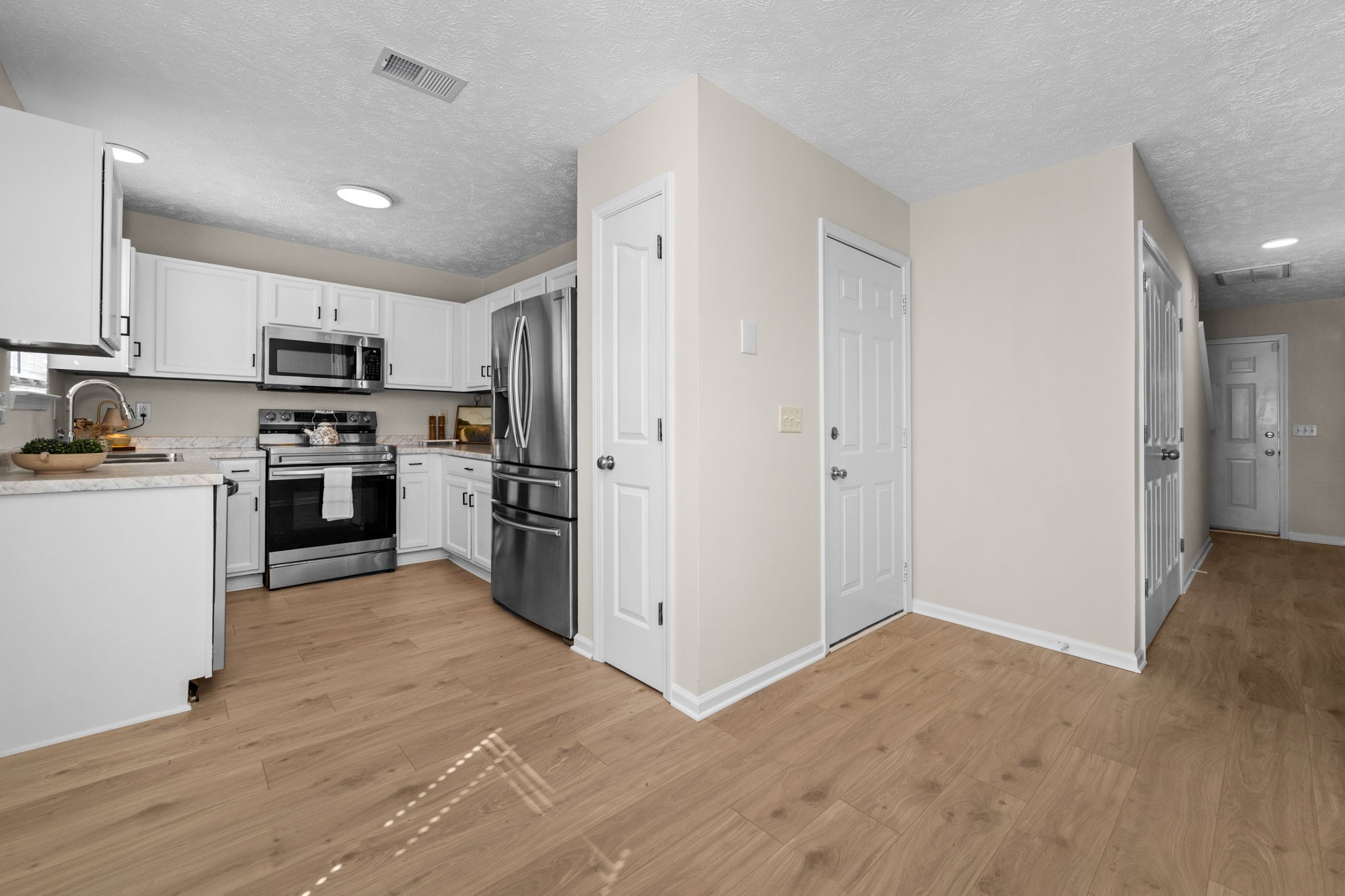 2941 Windemere Dr Property Photo 7