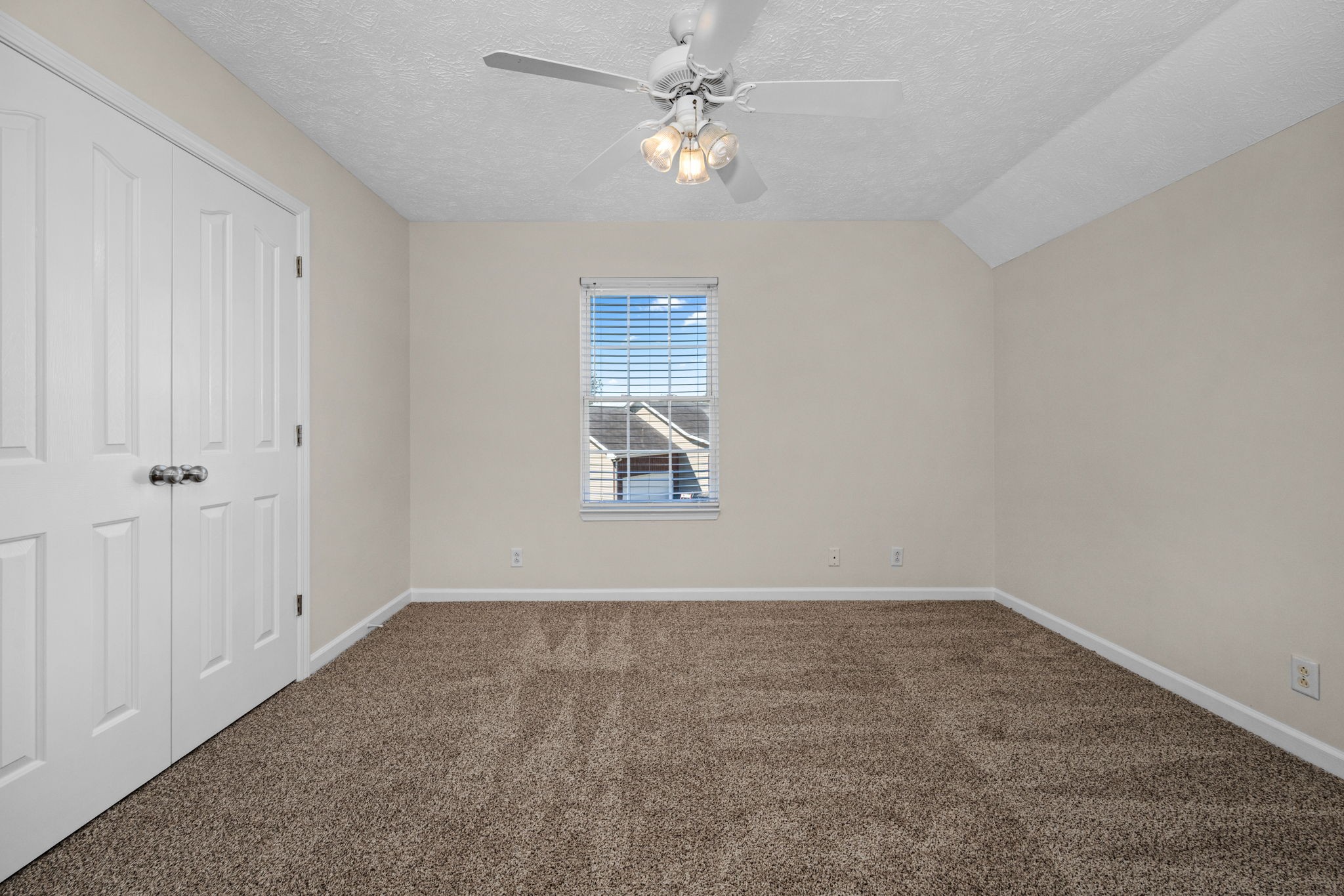 2941 Windemere Dr Property Photo 17