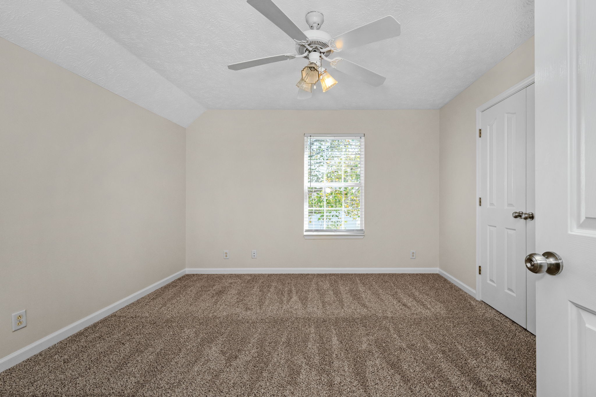 2941 Windemere Dr Property Photo 20
