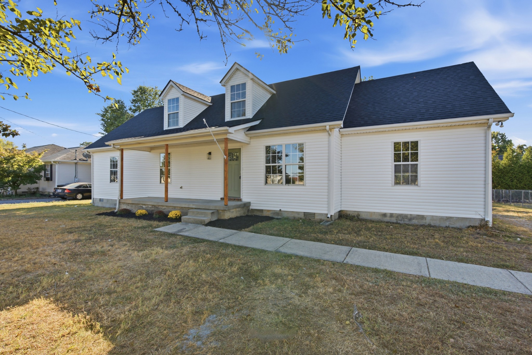 2815 Kedzie Dr Property Photo 3