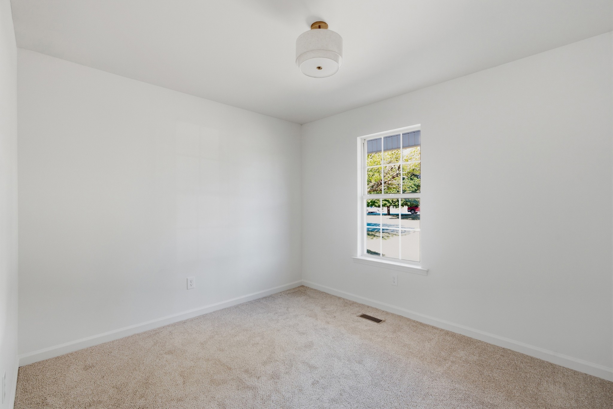2815 Kedzie Dr Property Photo 25