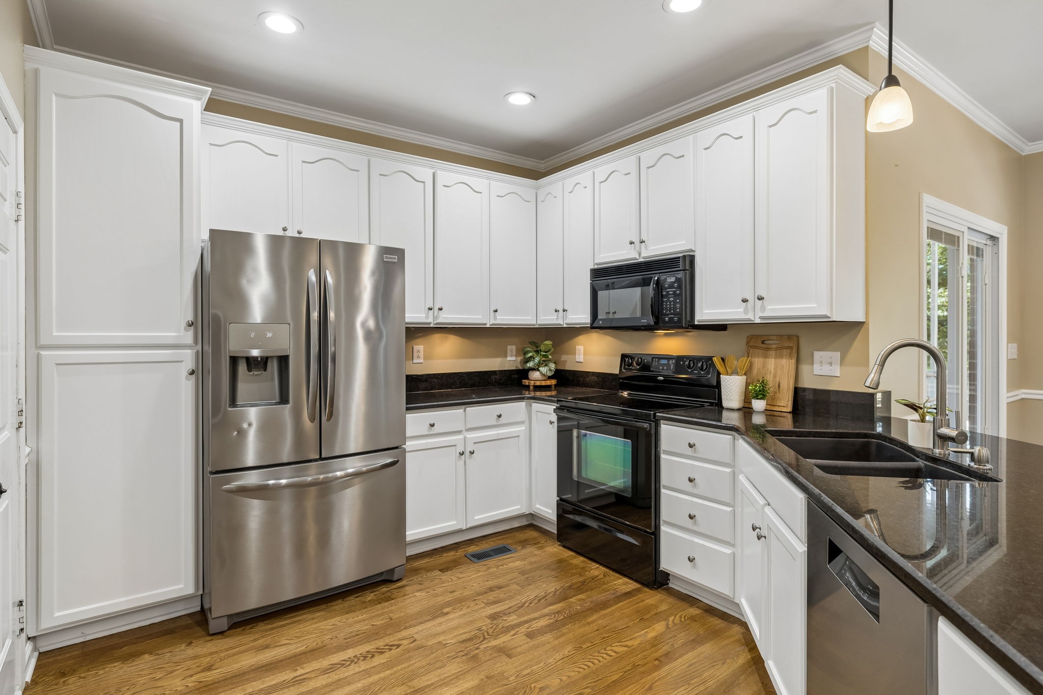 2308 Winder Cir Property Photo 17