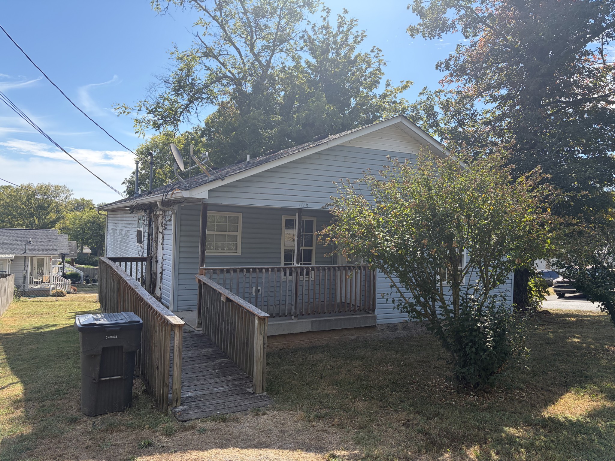 1115 Haley St Property Photo 1