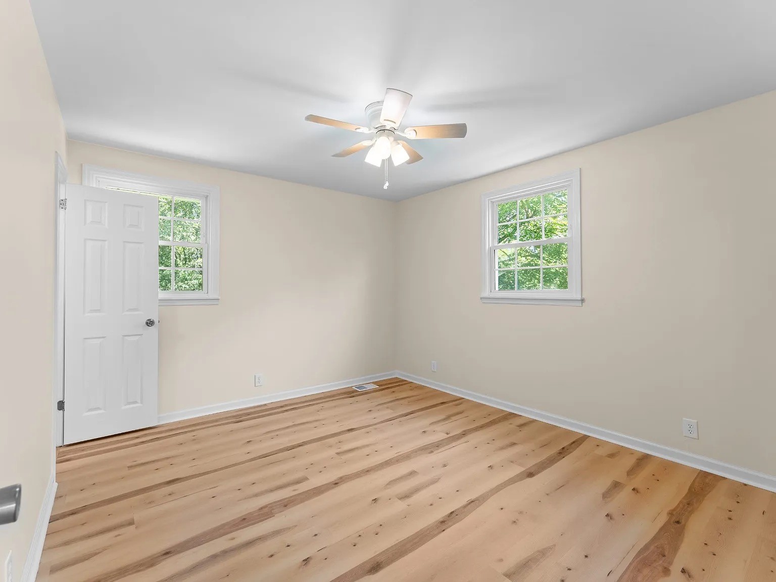 126 Gatone Dr Property Photo 15