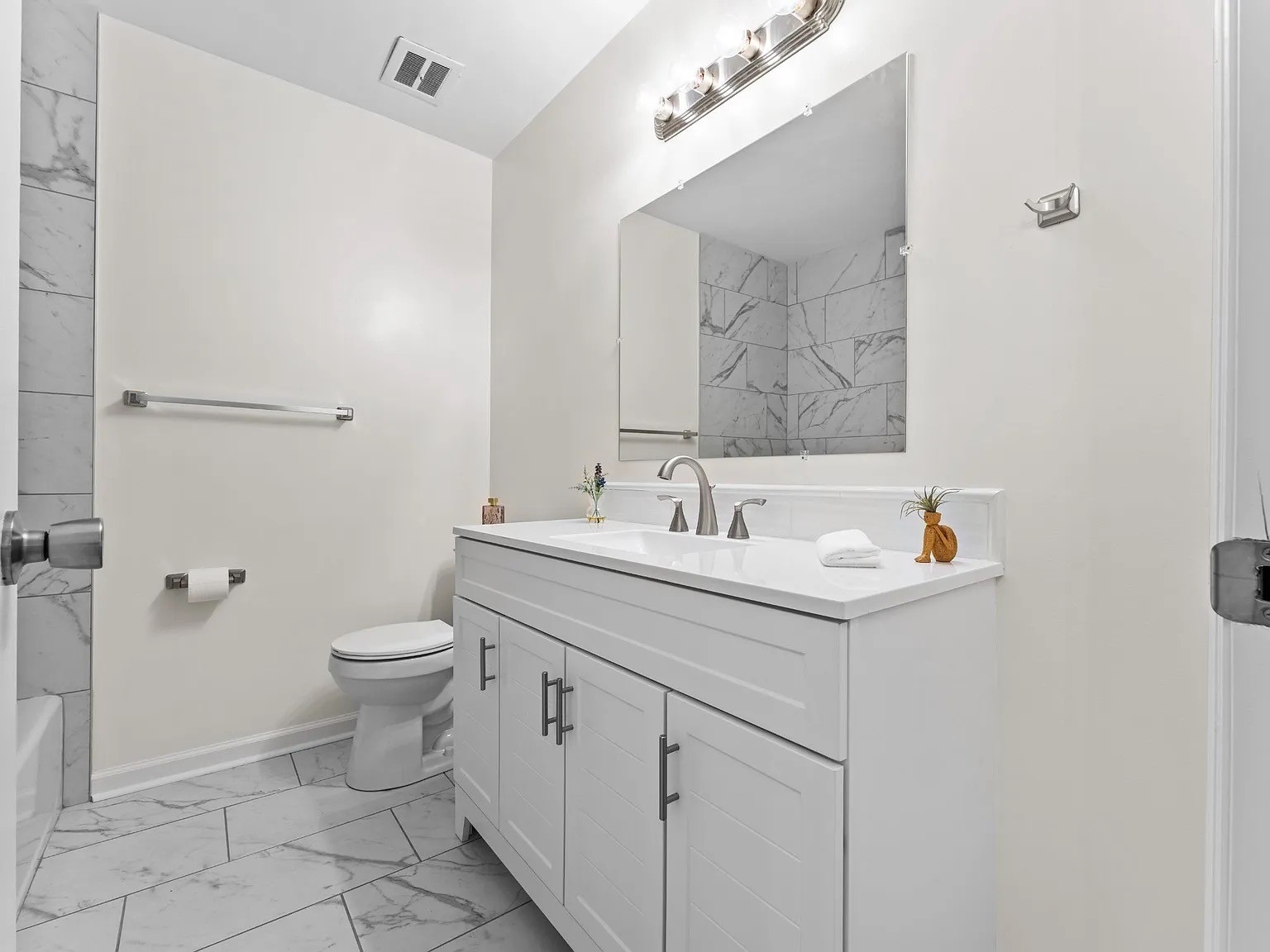 126 Gatone Dr Property Photo 24