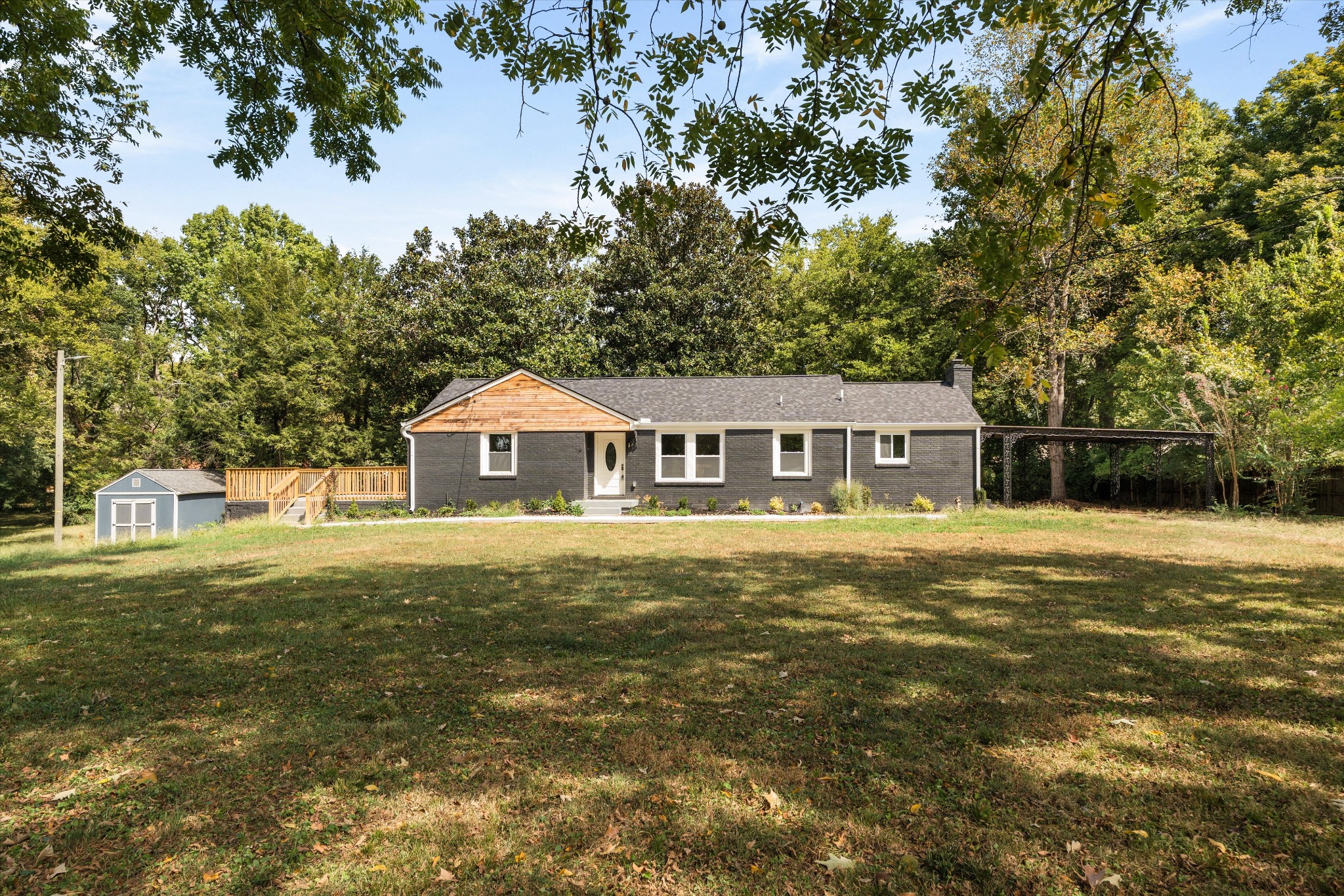 1113 Berwick Trl Property Photo 1