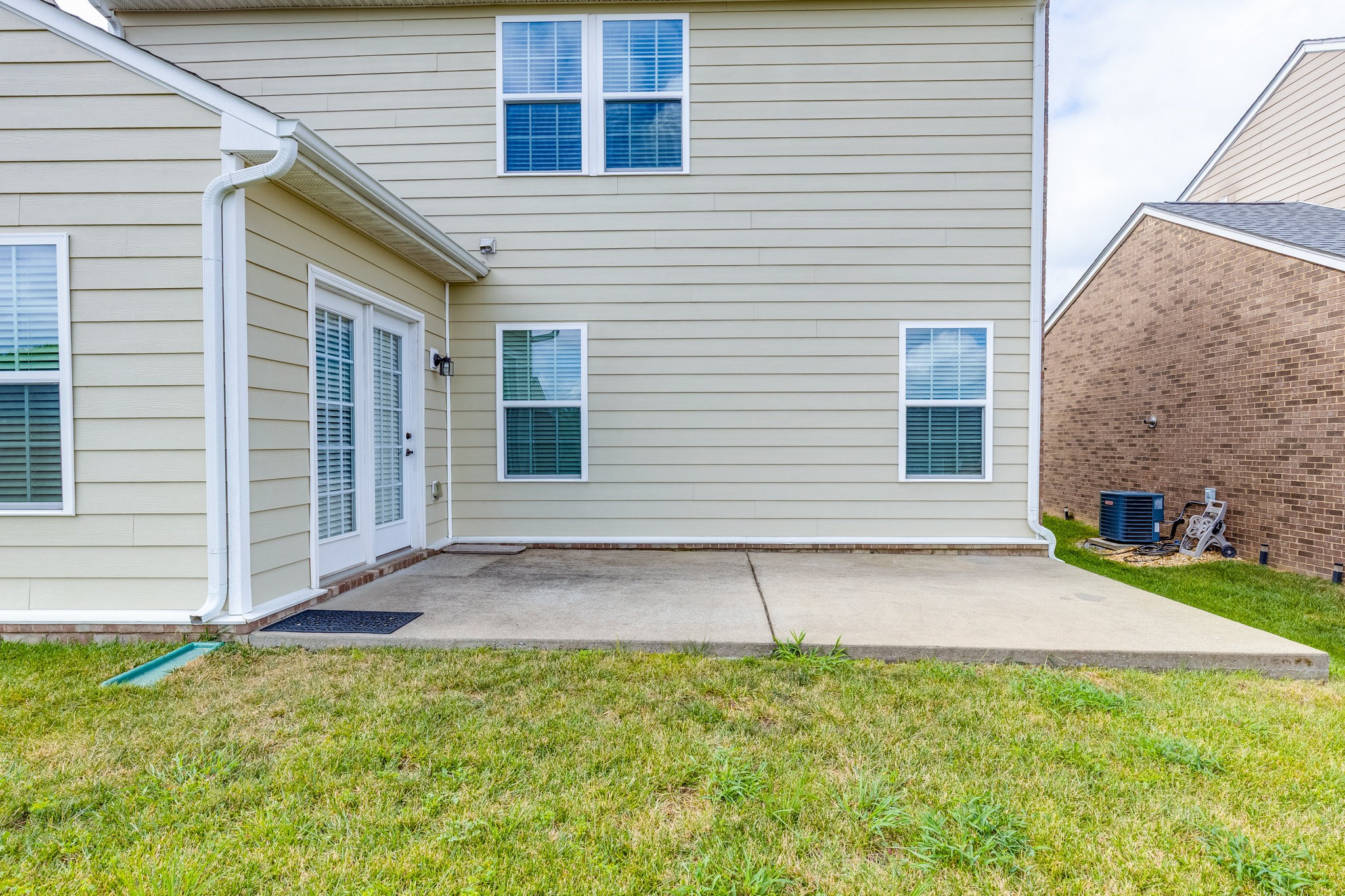 7512 Oakledge Dr Property Photo 3