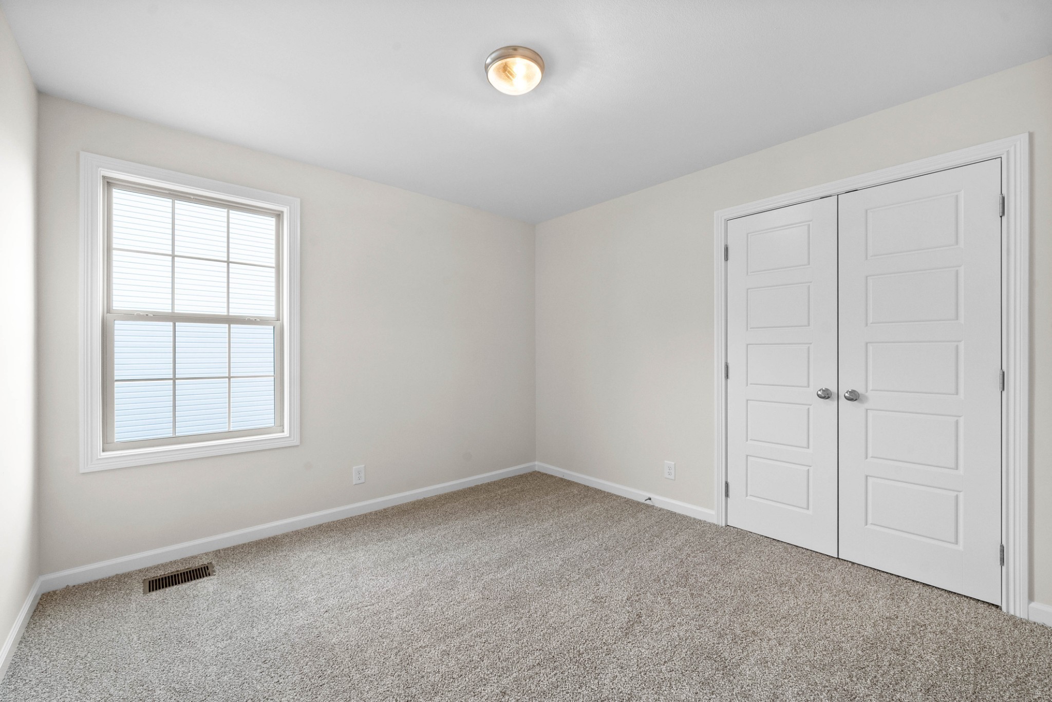 1490 Hallies Way Property Photo 16