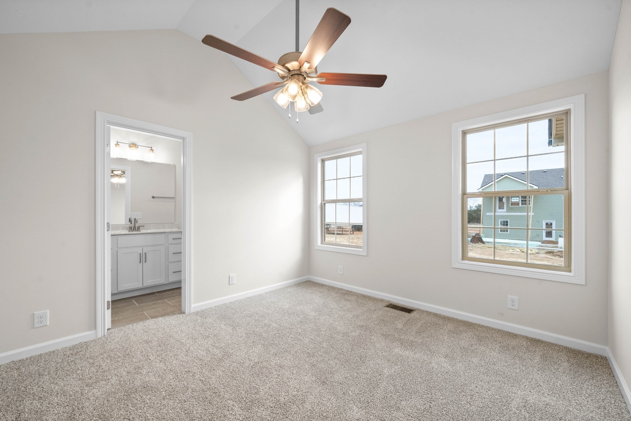 1490 Hallies Way Property Photo 21