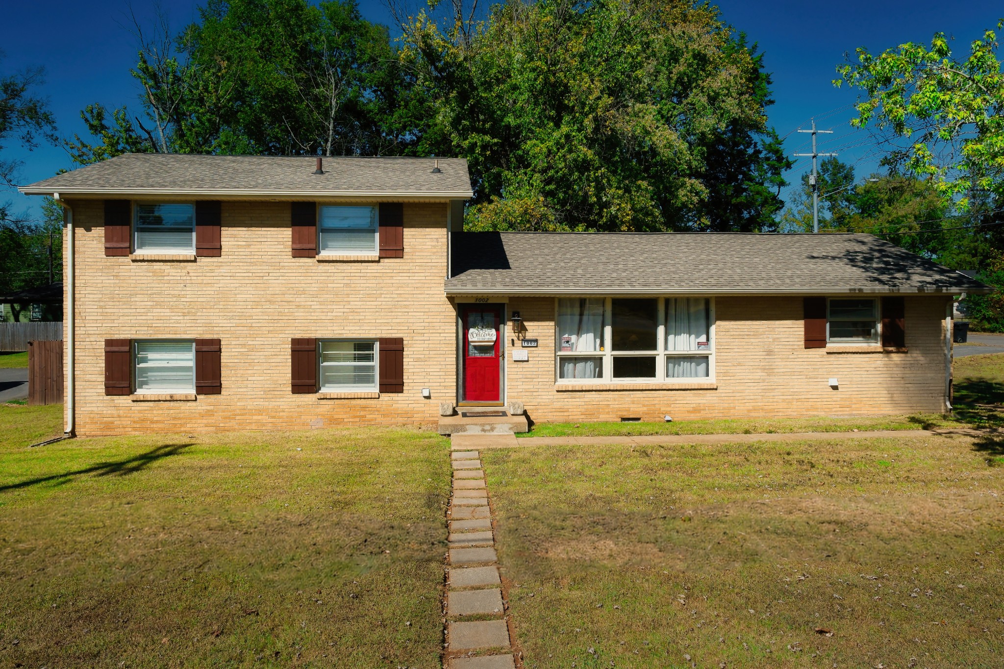 1002 W Northfield Blvd