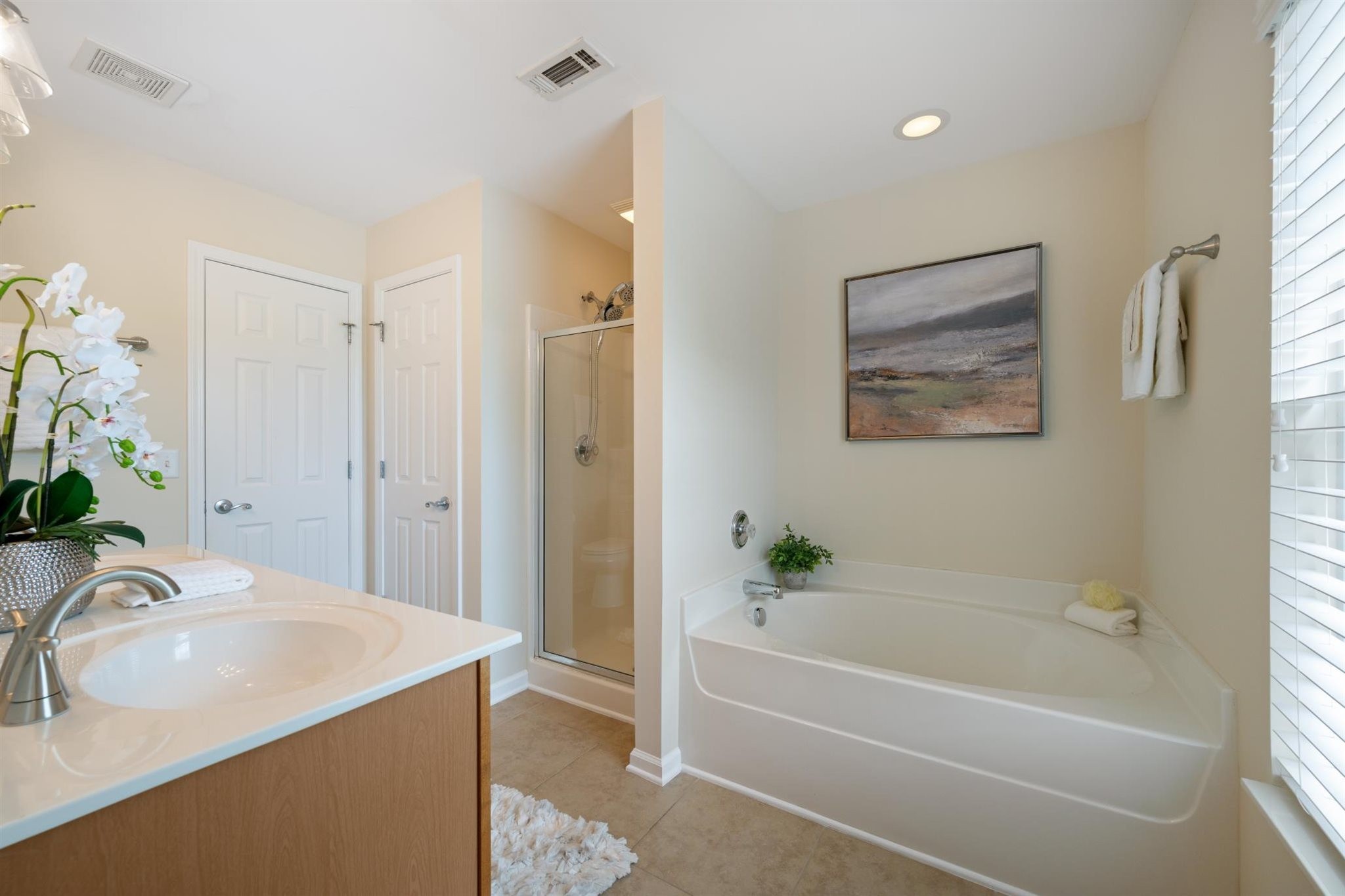 7827 Kemberton Dr, W Property Photo 30