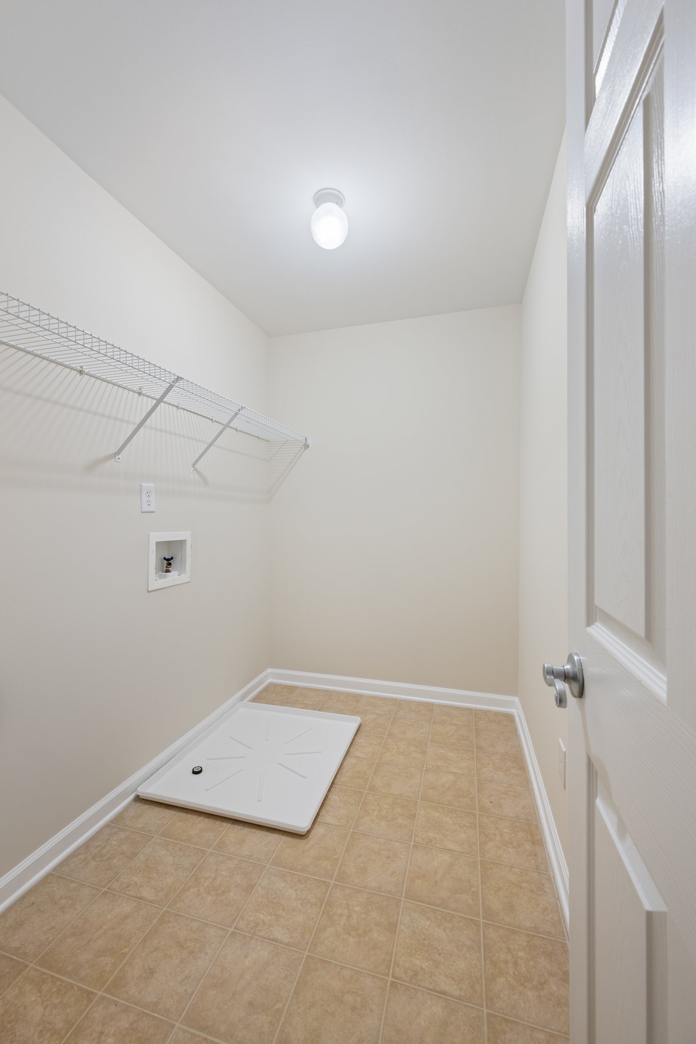 7827 Kemberton Dr, W Property Photo 37