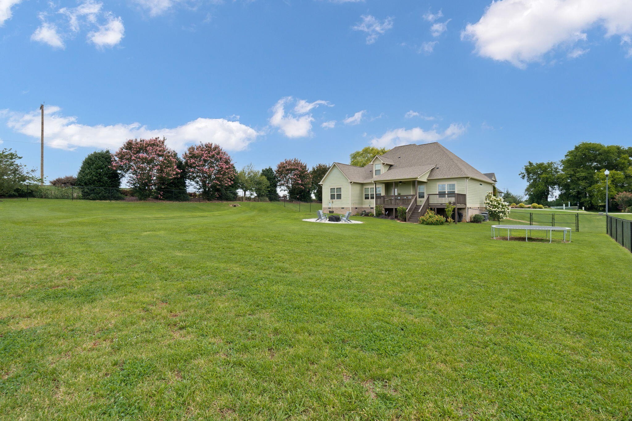 112 Keystone Drive, Ne Property Photo 4