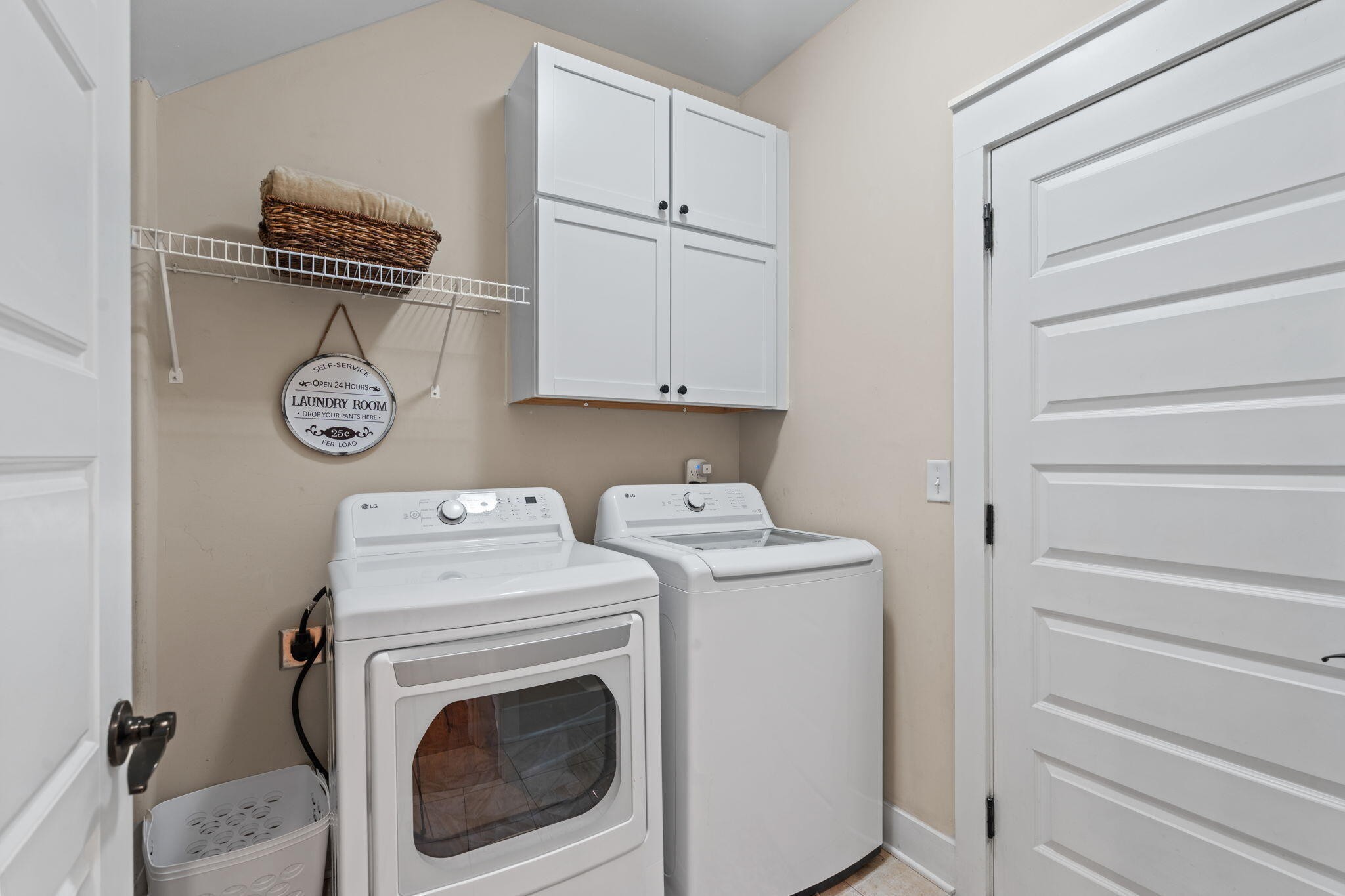 112 Keystone Drive, Ne Property Photo 13