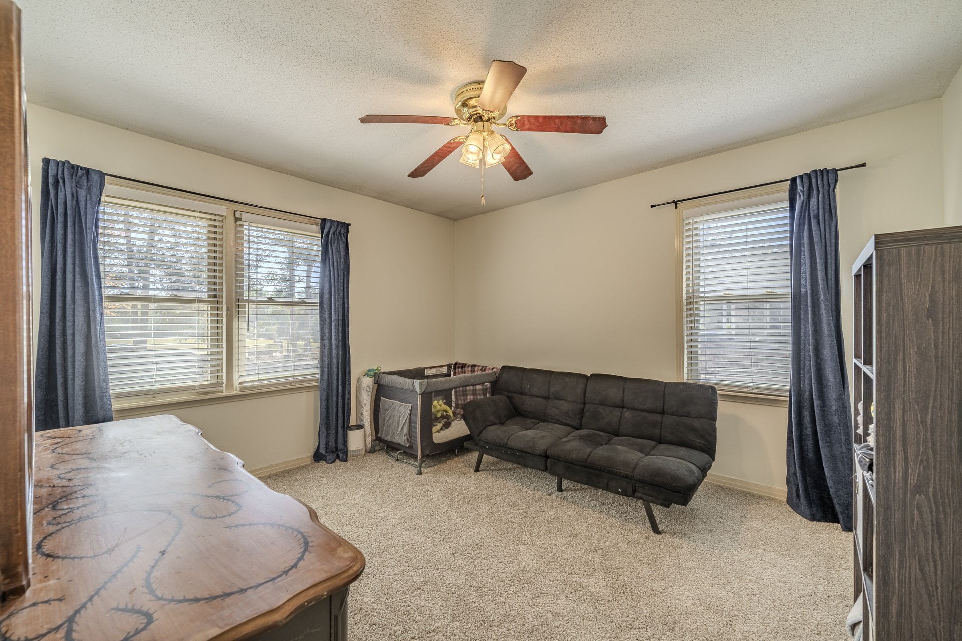 585 E End Dr Property Photo 26