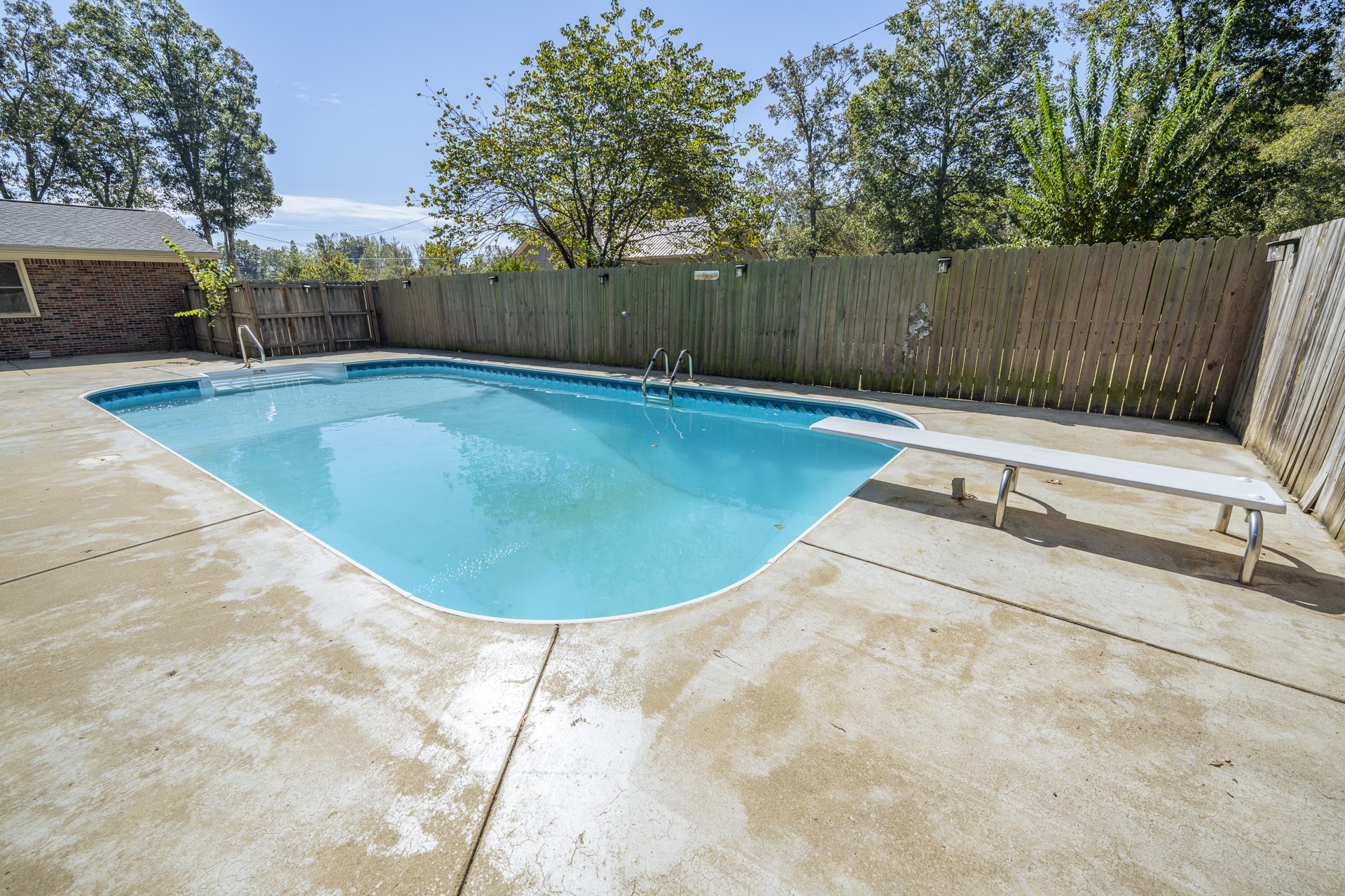 585 E End Dr Property Photo 43
