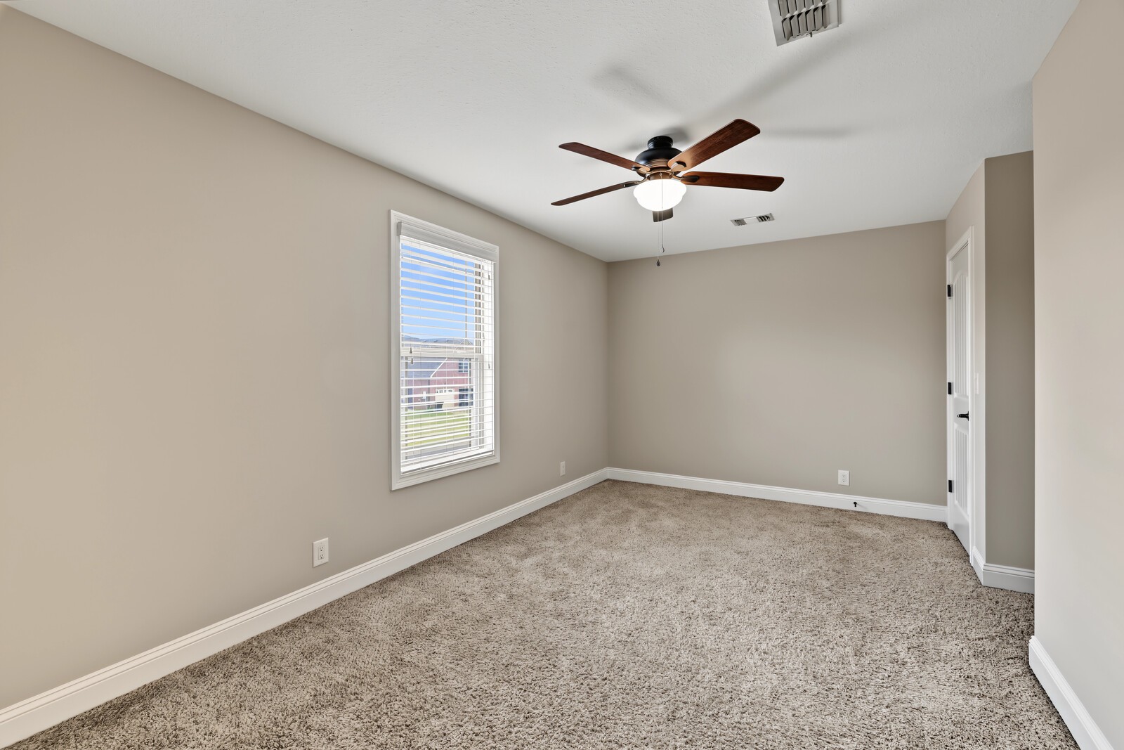 1109 Pavilion Way Property Photo 39