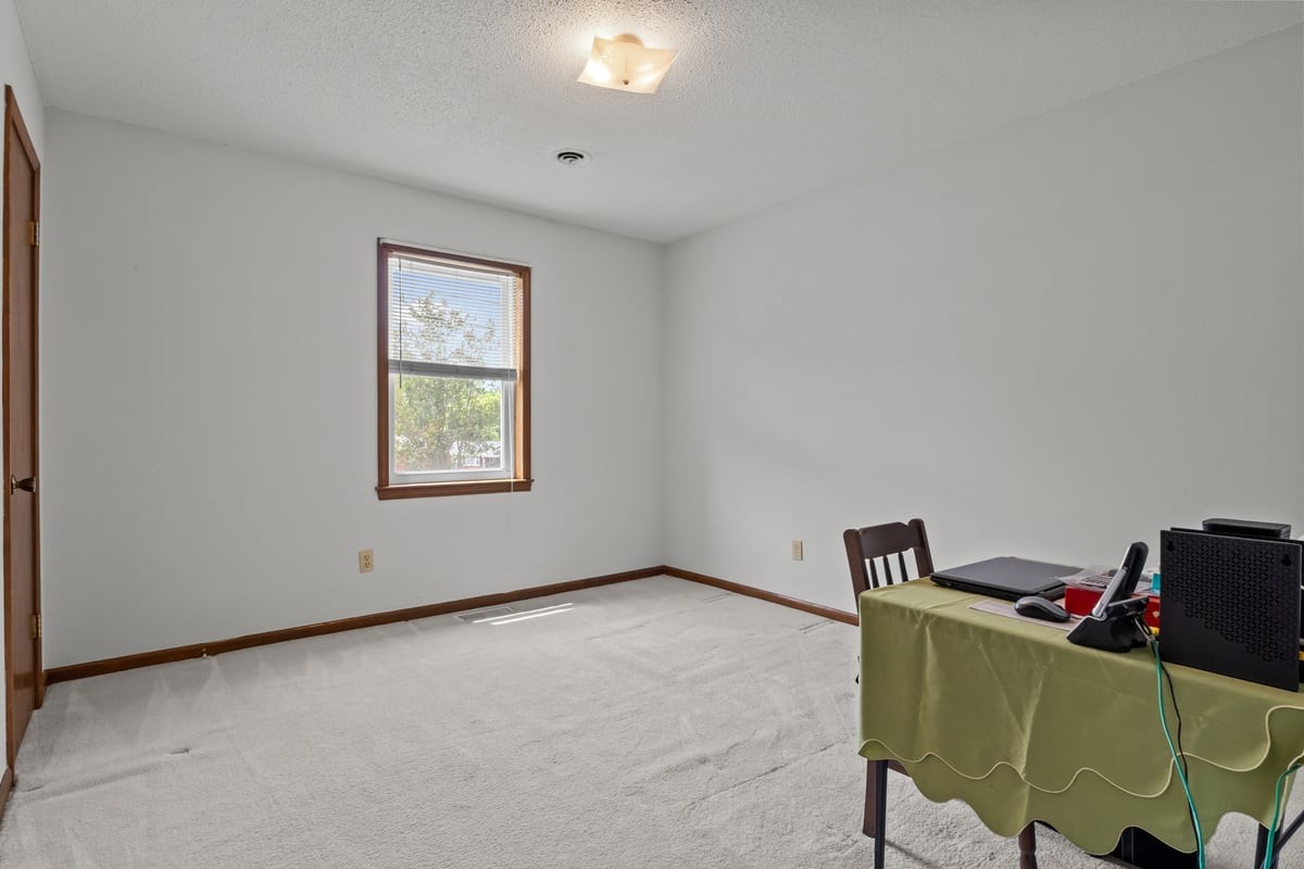 190 Post Oak Ave Property Photo 23