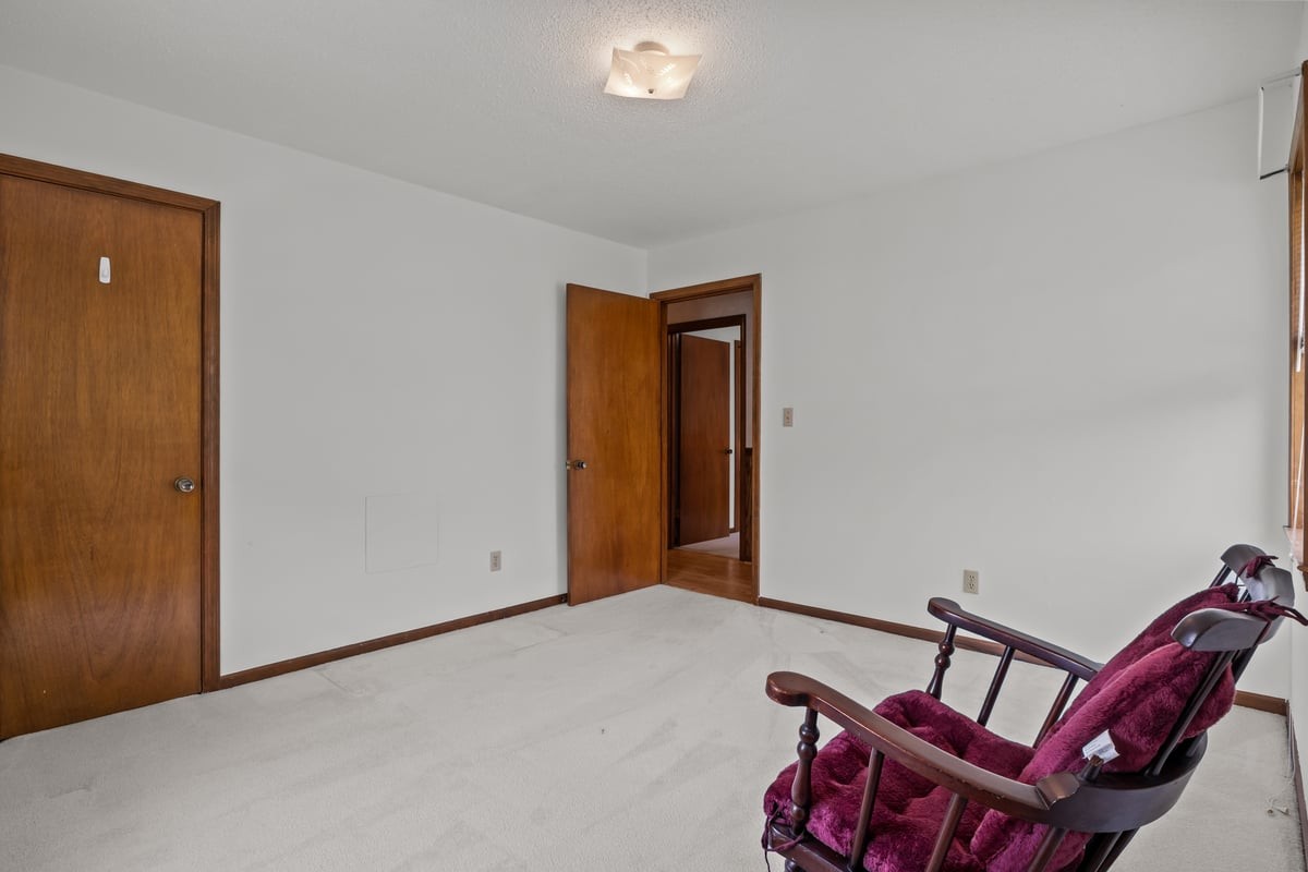190 Post Oak Ave Property Photo 26