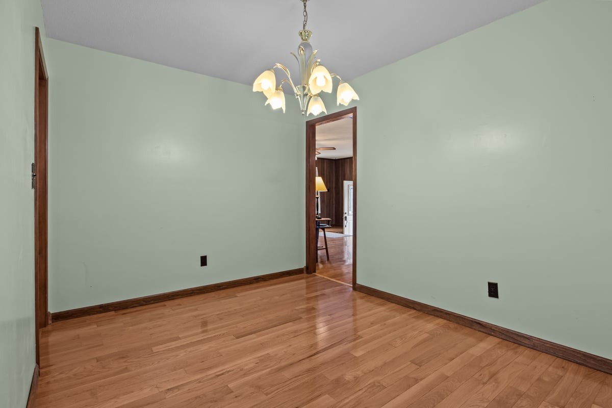 190 Post Oak Ave Property Photo 40