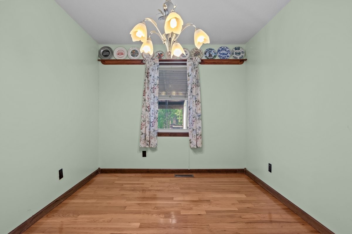 190 Post Oak Ave Property Photo 41