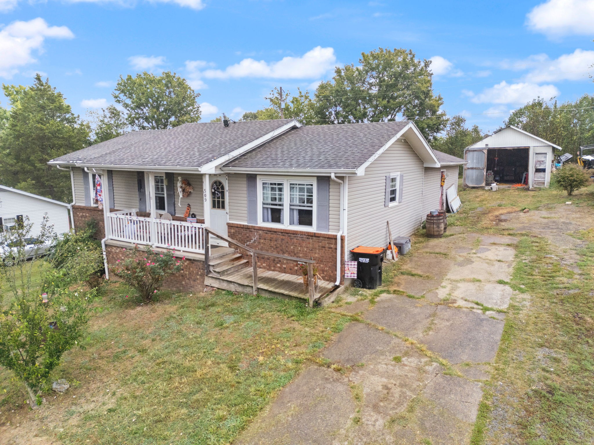 509 Countryside Loop Property Photo 5